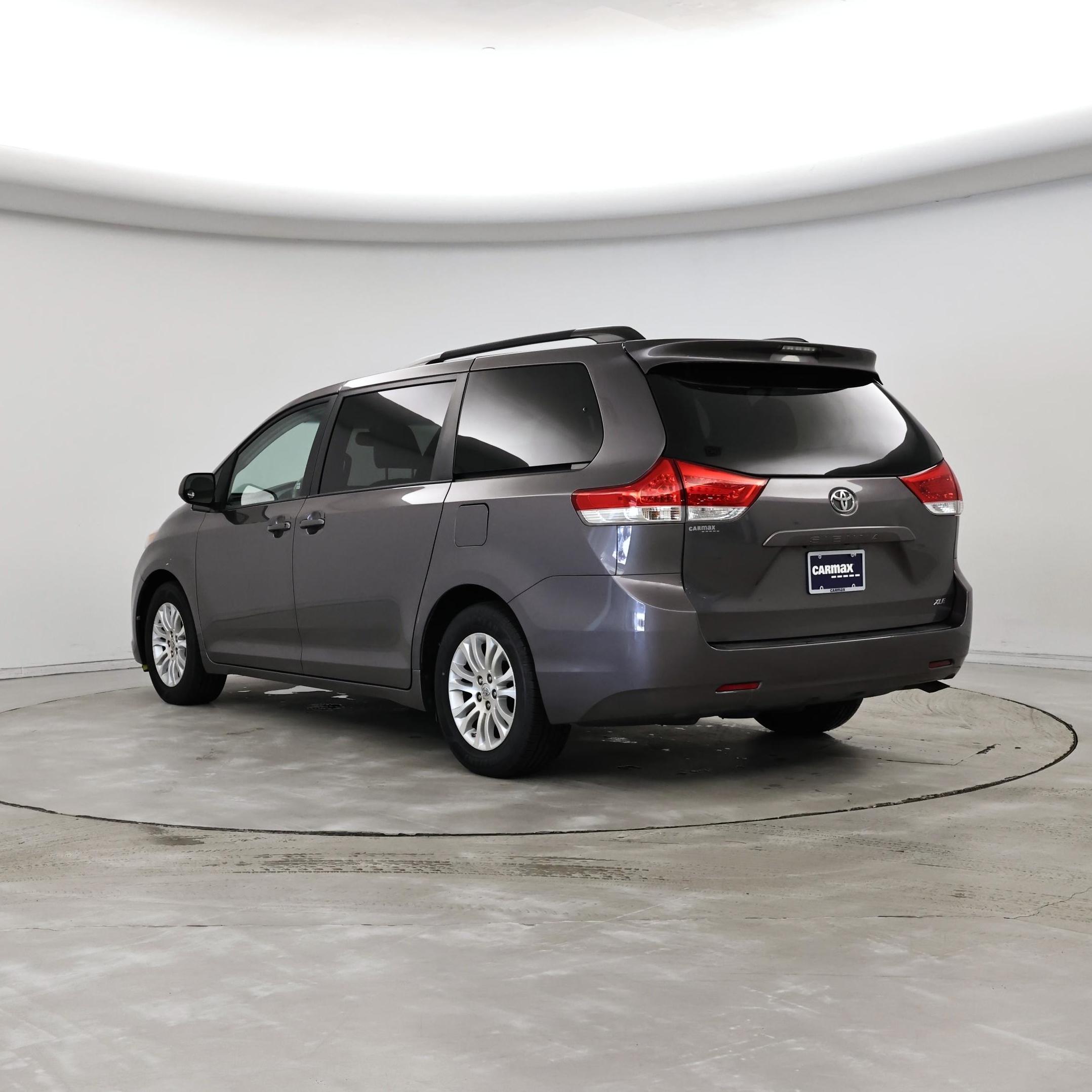 Thumbnail: 2014 Toyota Sienna - 2