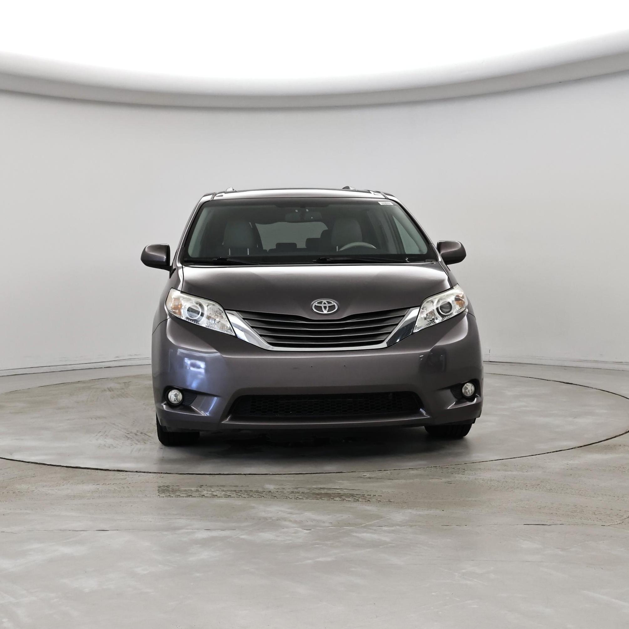 Thumbnail: 2014 Toyota Sienna - 5