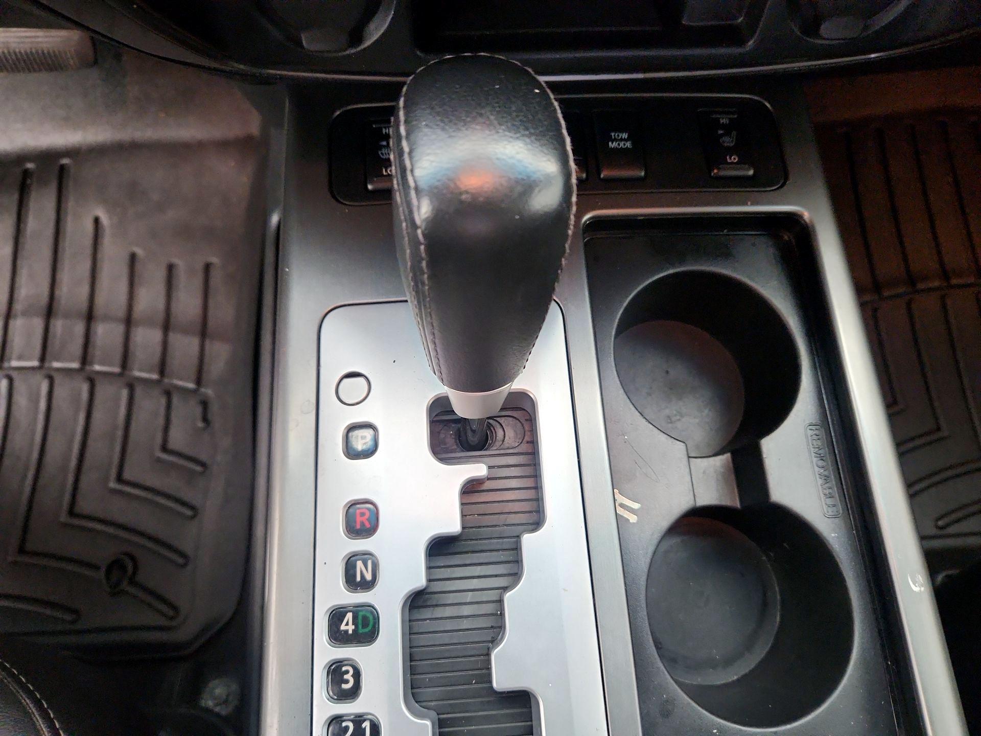 Thumbnail: 2015 Nissan Armada - 18