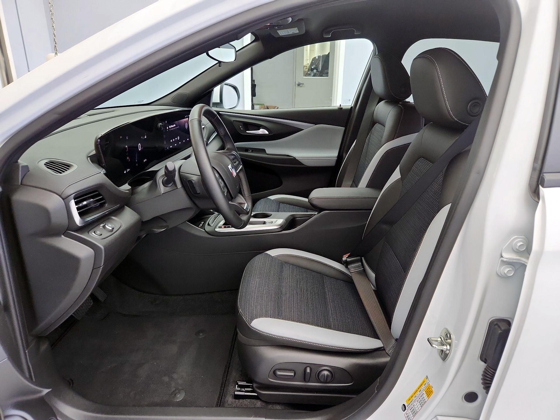 Thumbnail: 2024 Buick Envista - 11