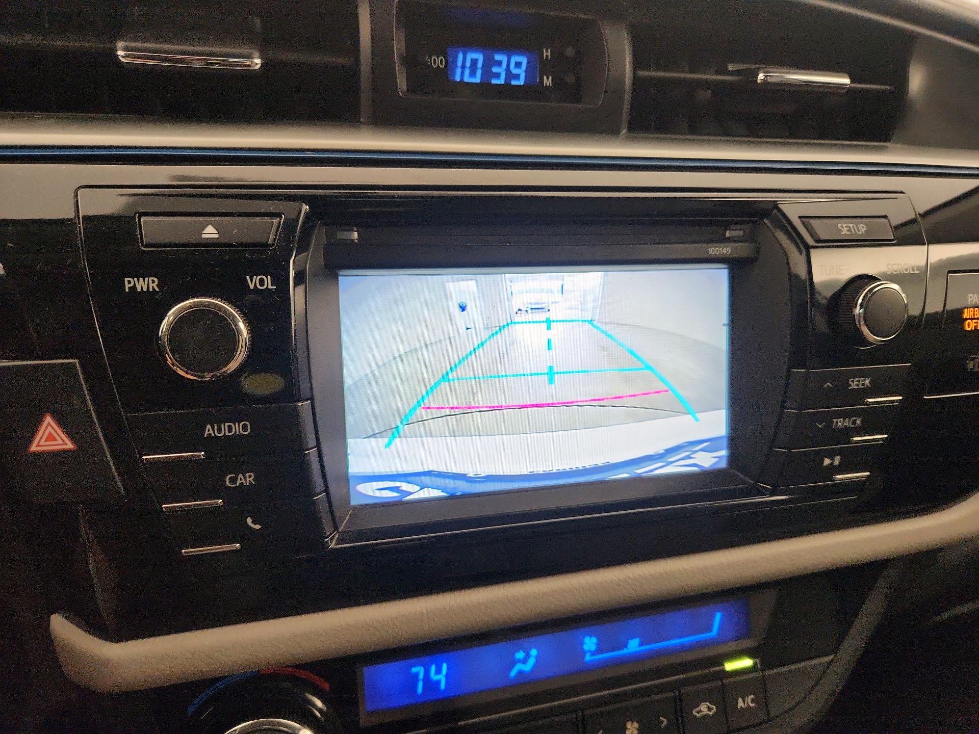 Thumbnail: 2015 Toyota Corolla - 14