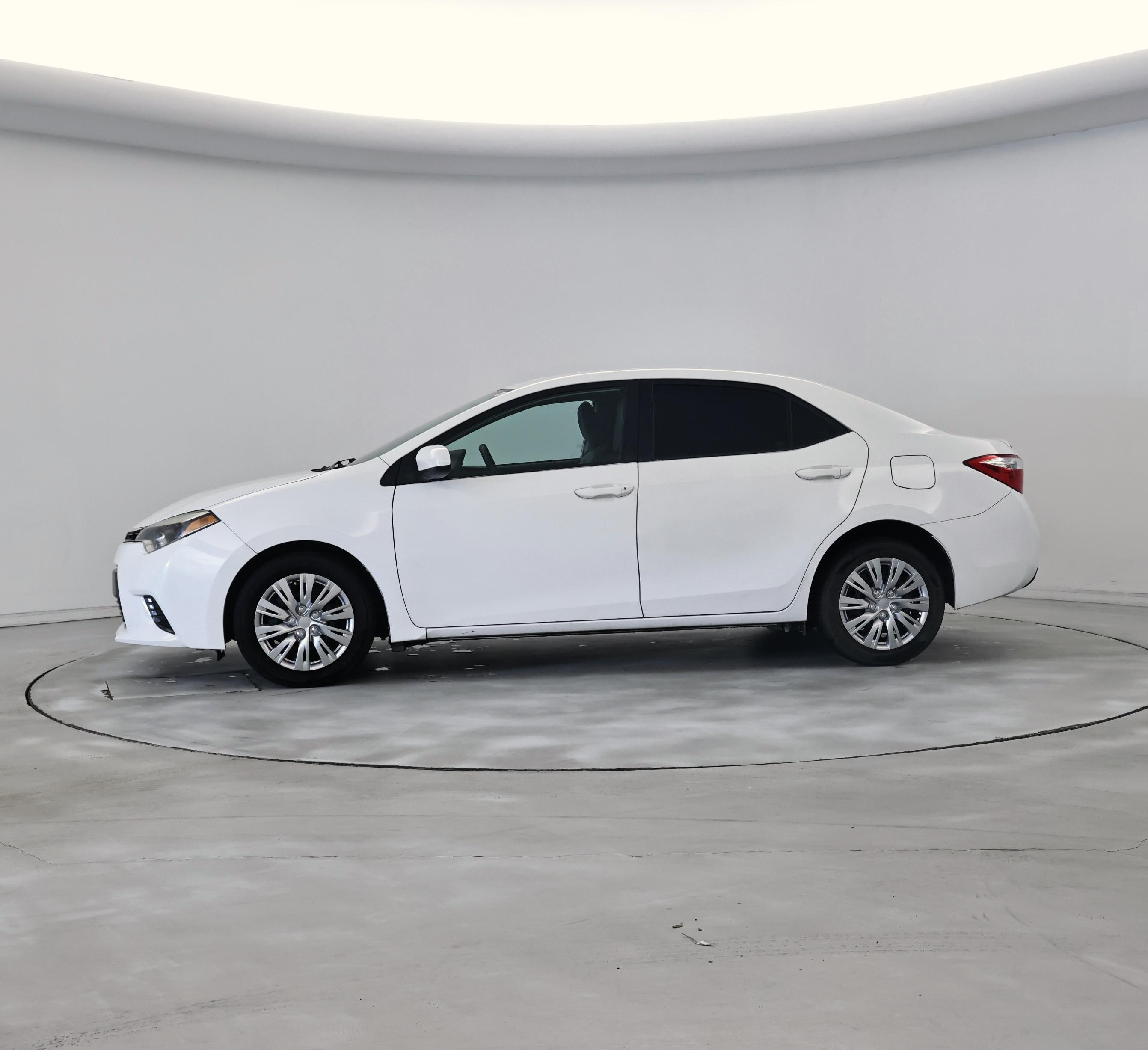 Thumbnail: 2015 Toyota Corolla - 3