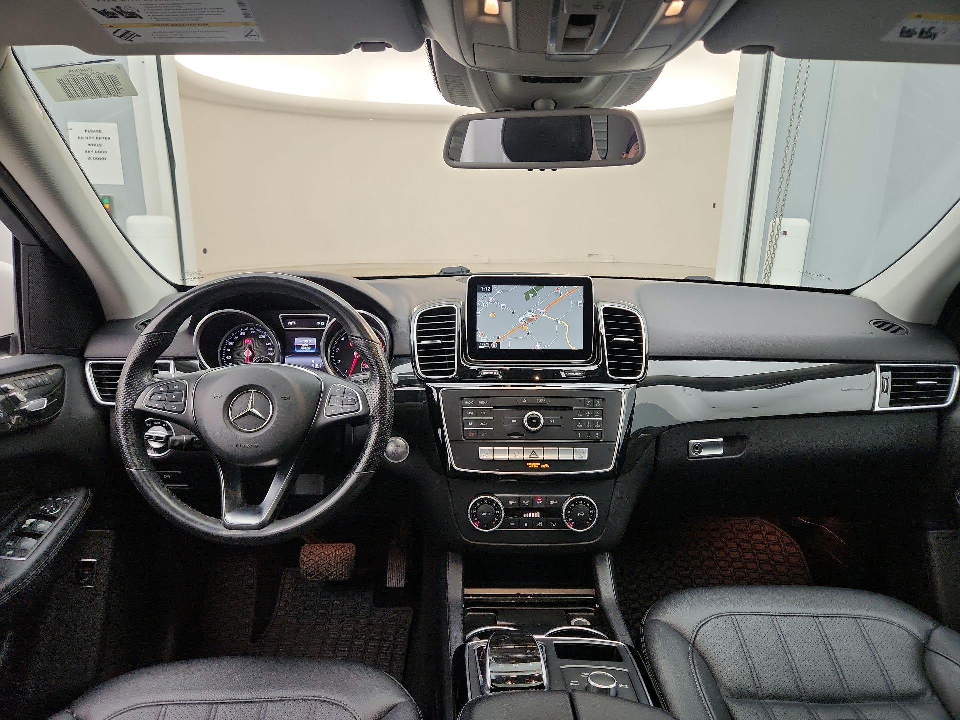 Thumbnail: 2016 Mercedes-Benz GLE - 9