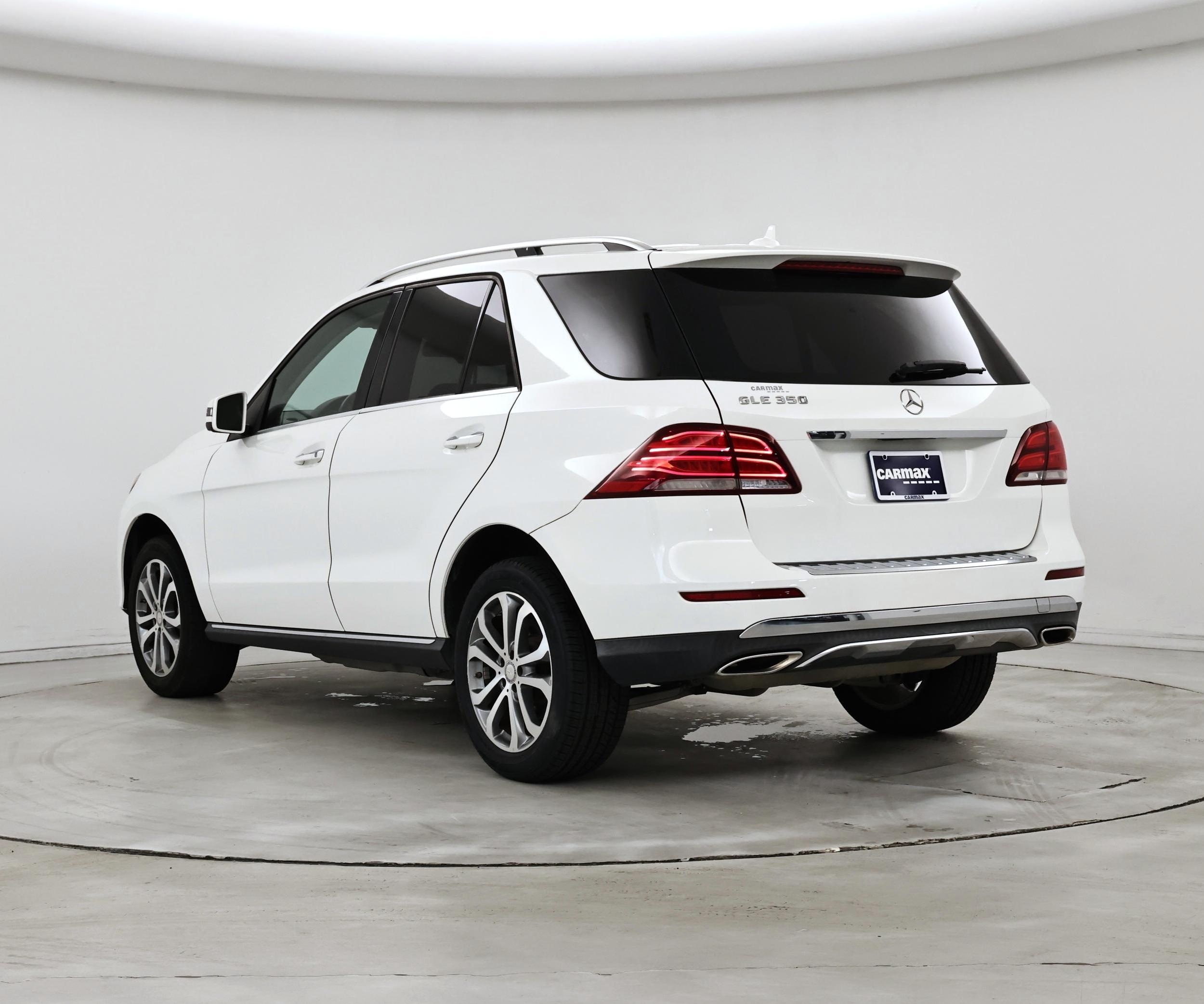 Thumbnail: 2016 Mercedes-Benz GLE - 2