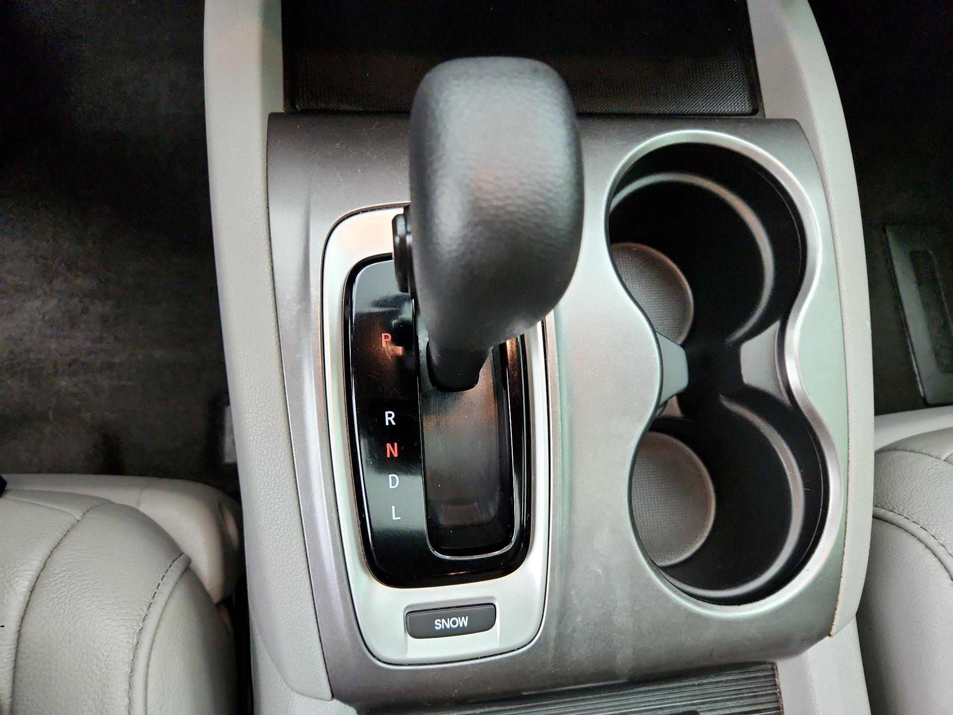 Thumbnail: 2019 Honda Pilot - 16
