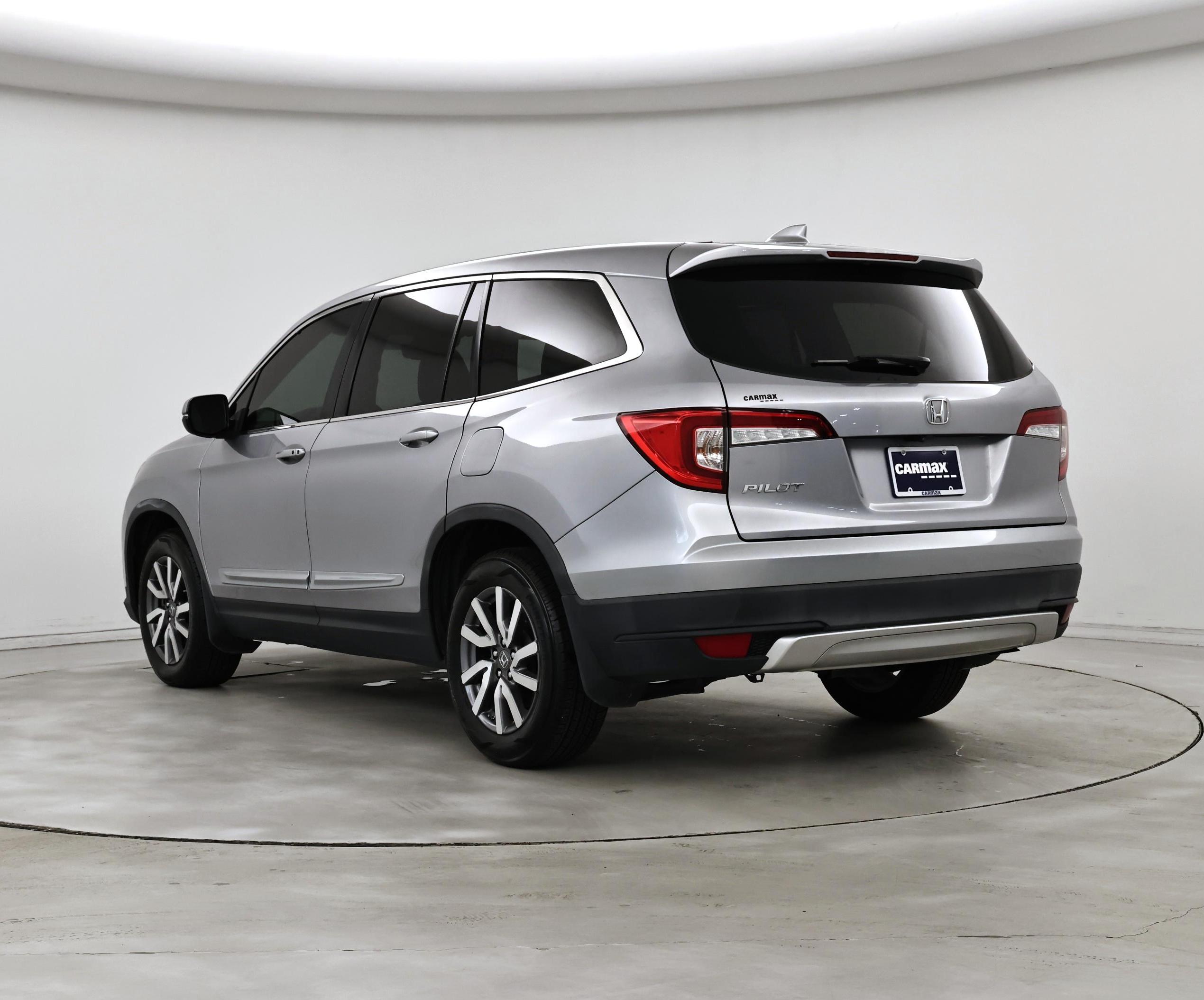 Thumbnail: 2019 Honda Pilot - 2