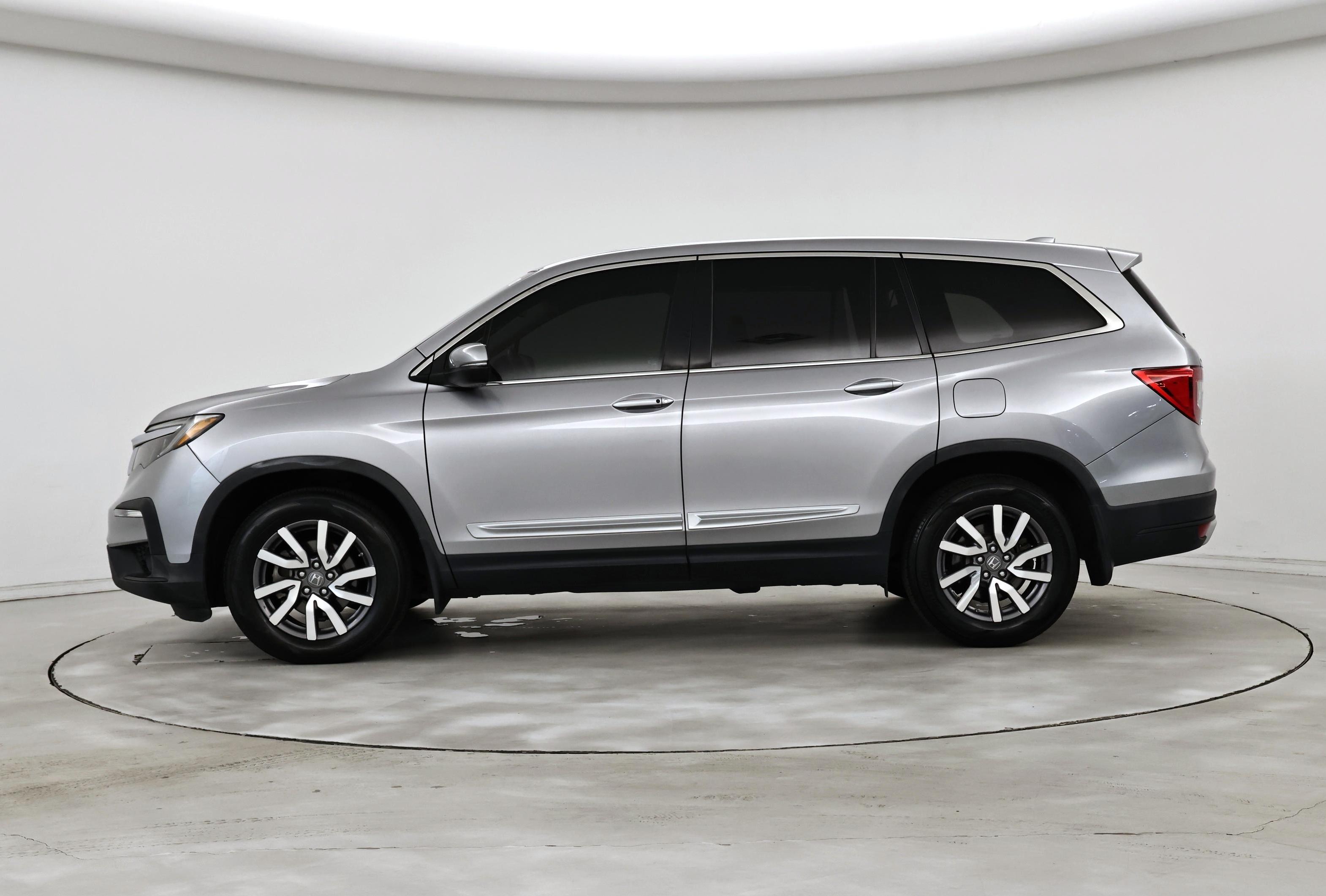 Thumbnail: 2019 Honda Pilot - 3