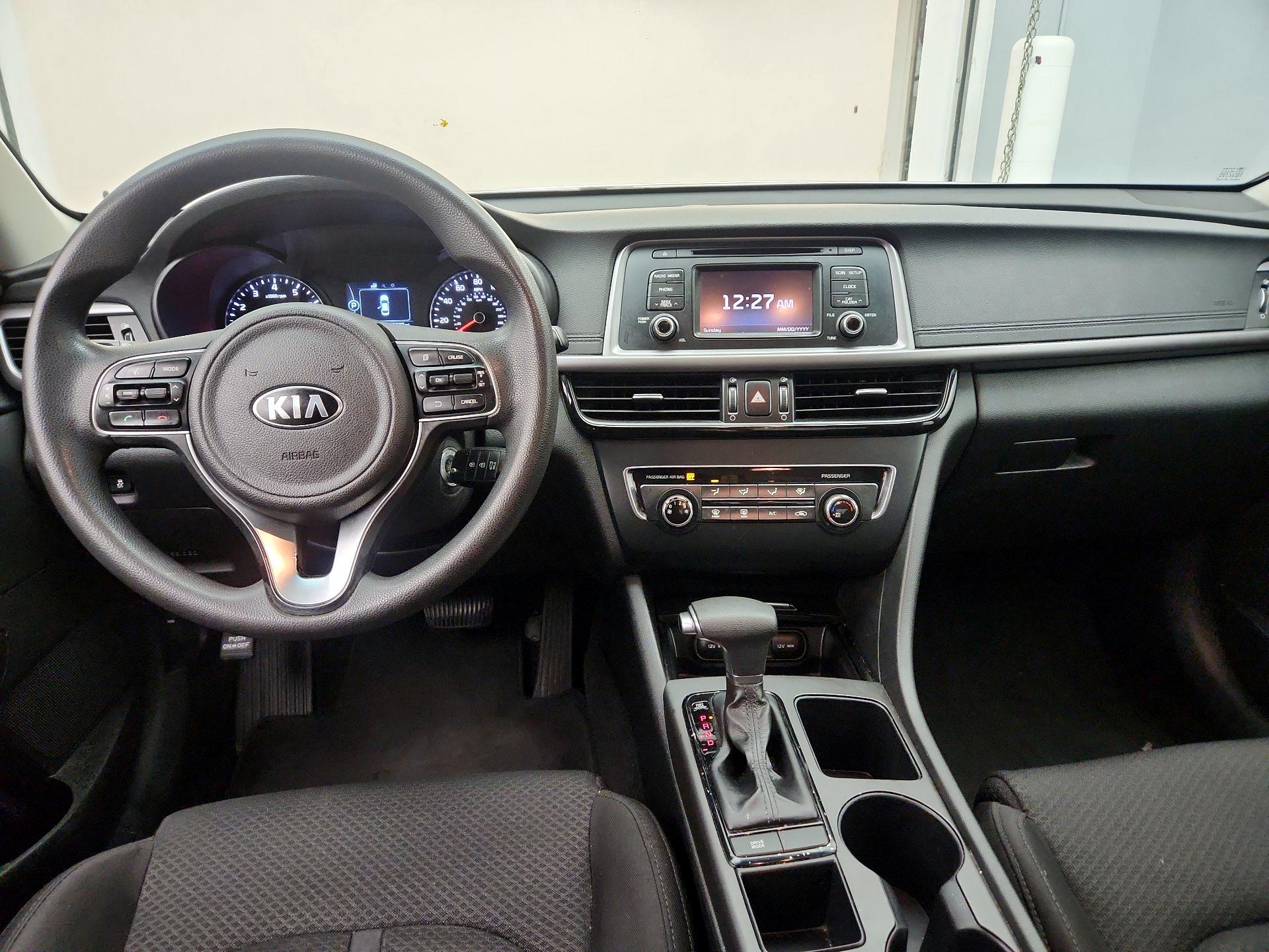 Thumbnail: 2016 Kia Optima - 9