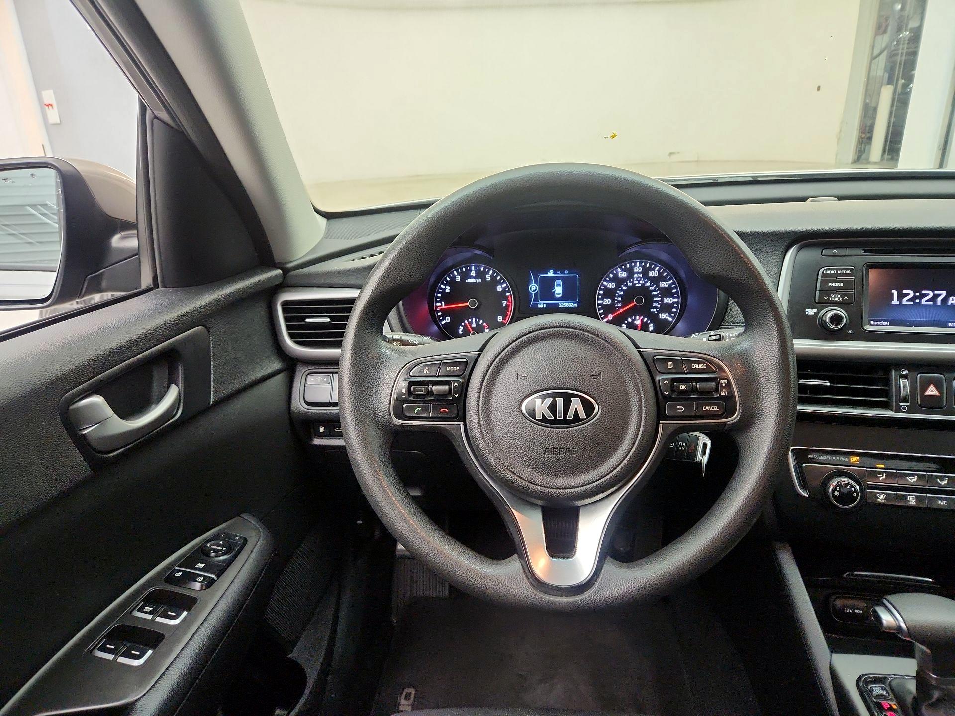 Thumbnail: 2016 Kia Optima - 10