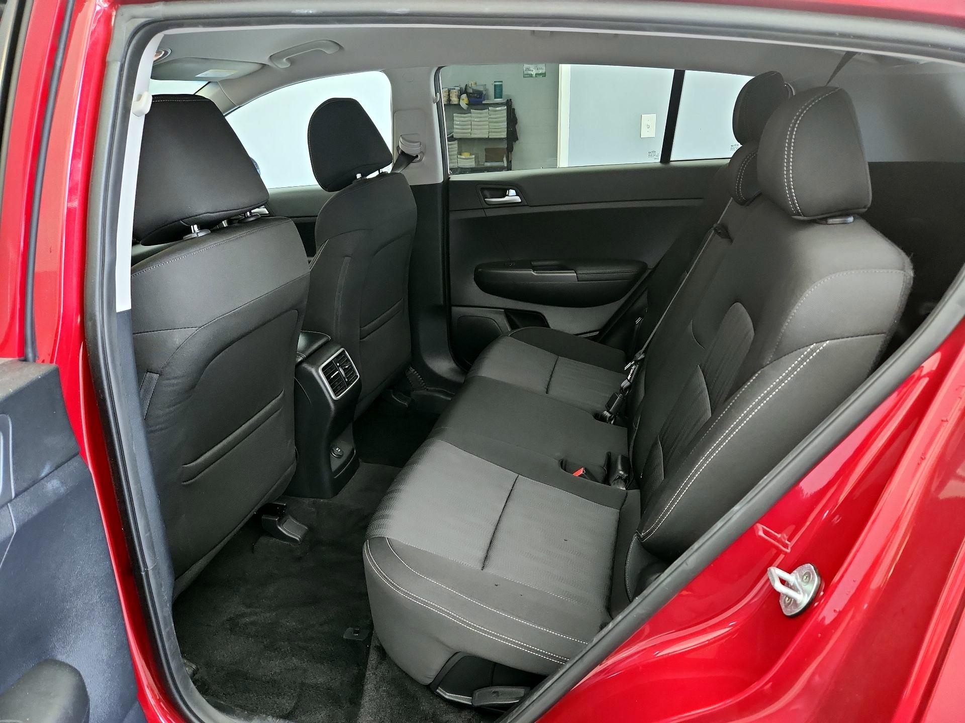 Thumbnail: 2017 Kia Sportage - 19