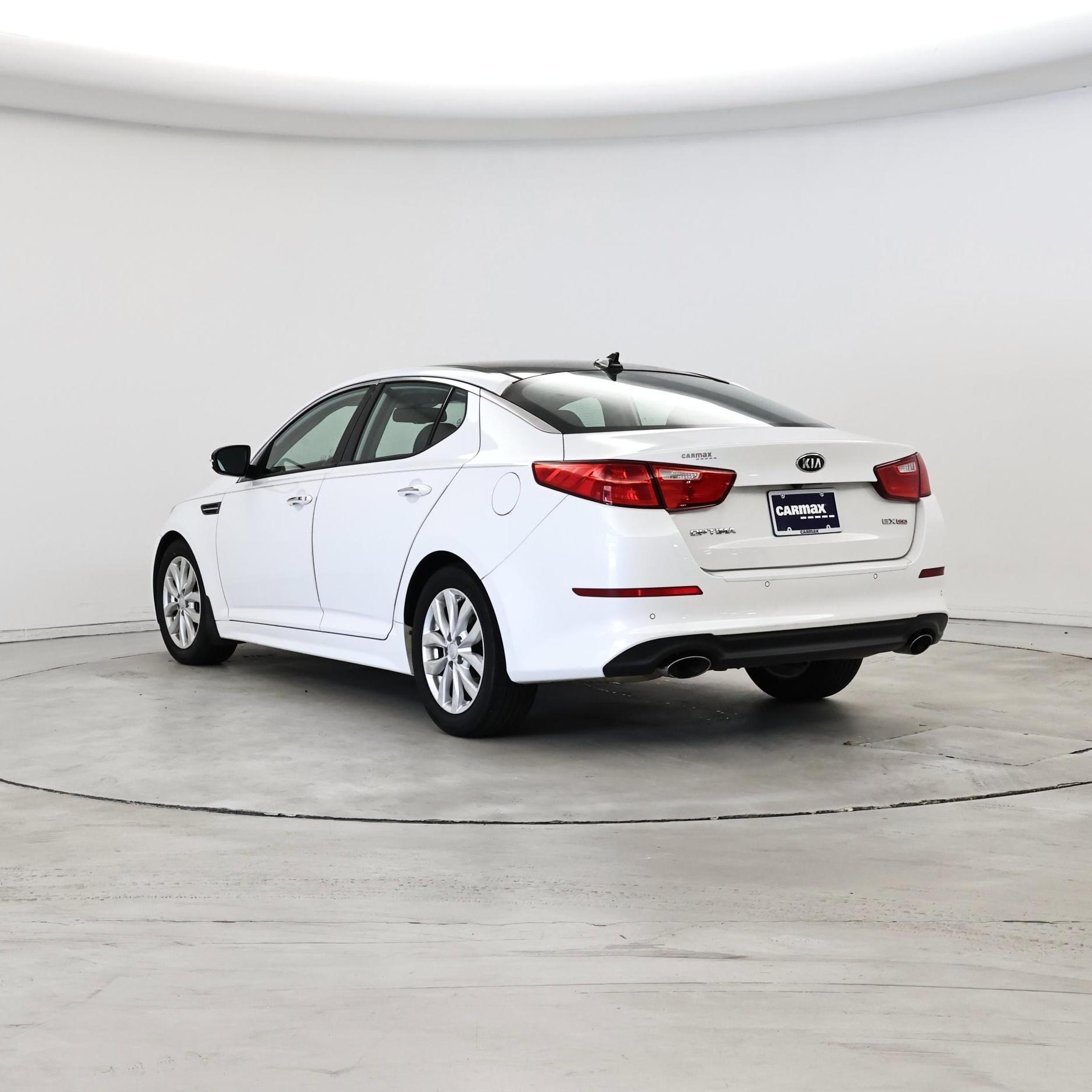 Thumbnail: 2015 Kia Optima - 2