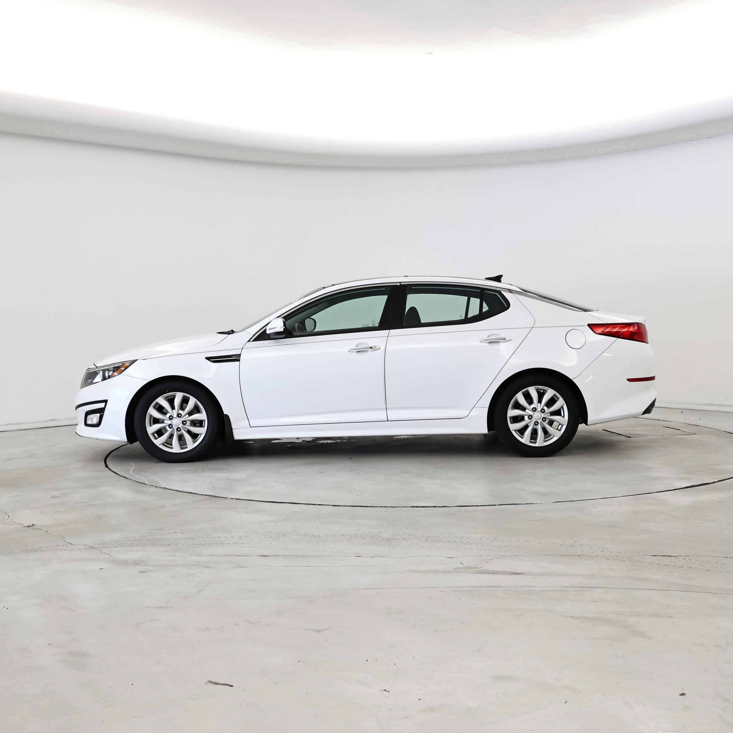 Thumbnail: 2015 Kia Optima - 3
