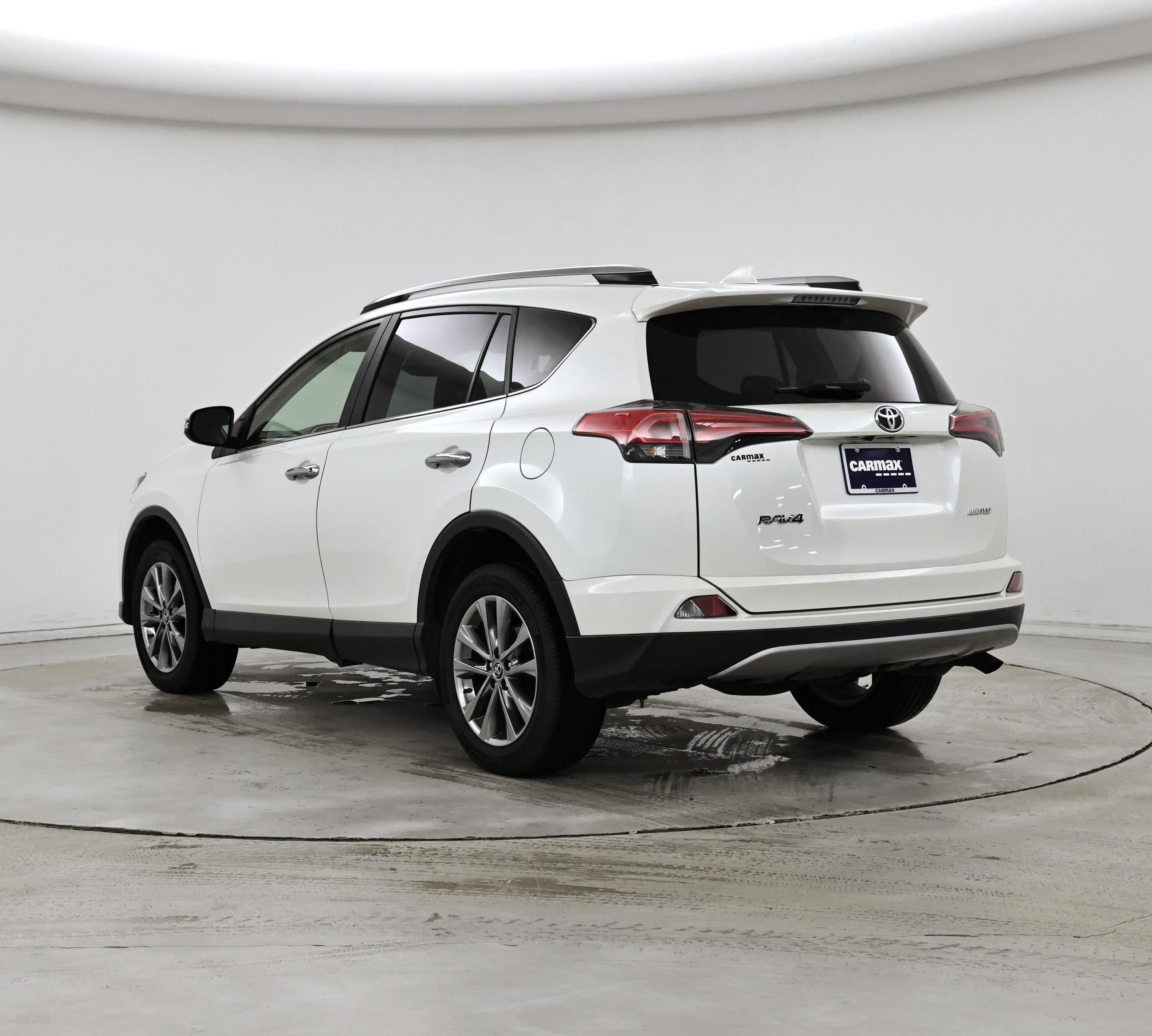 Thumbnail: 2018 Toyota RAV4 - 2