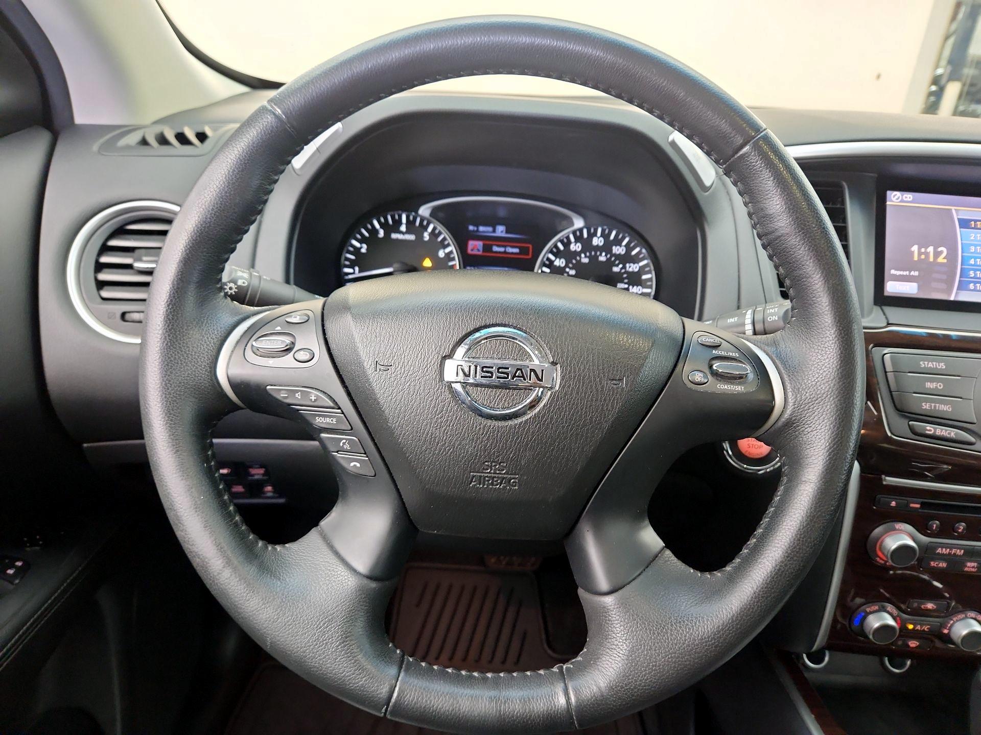 Thumbnail: 2016 Nissan Pathfinder - 10