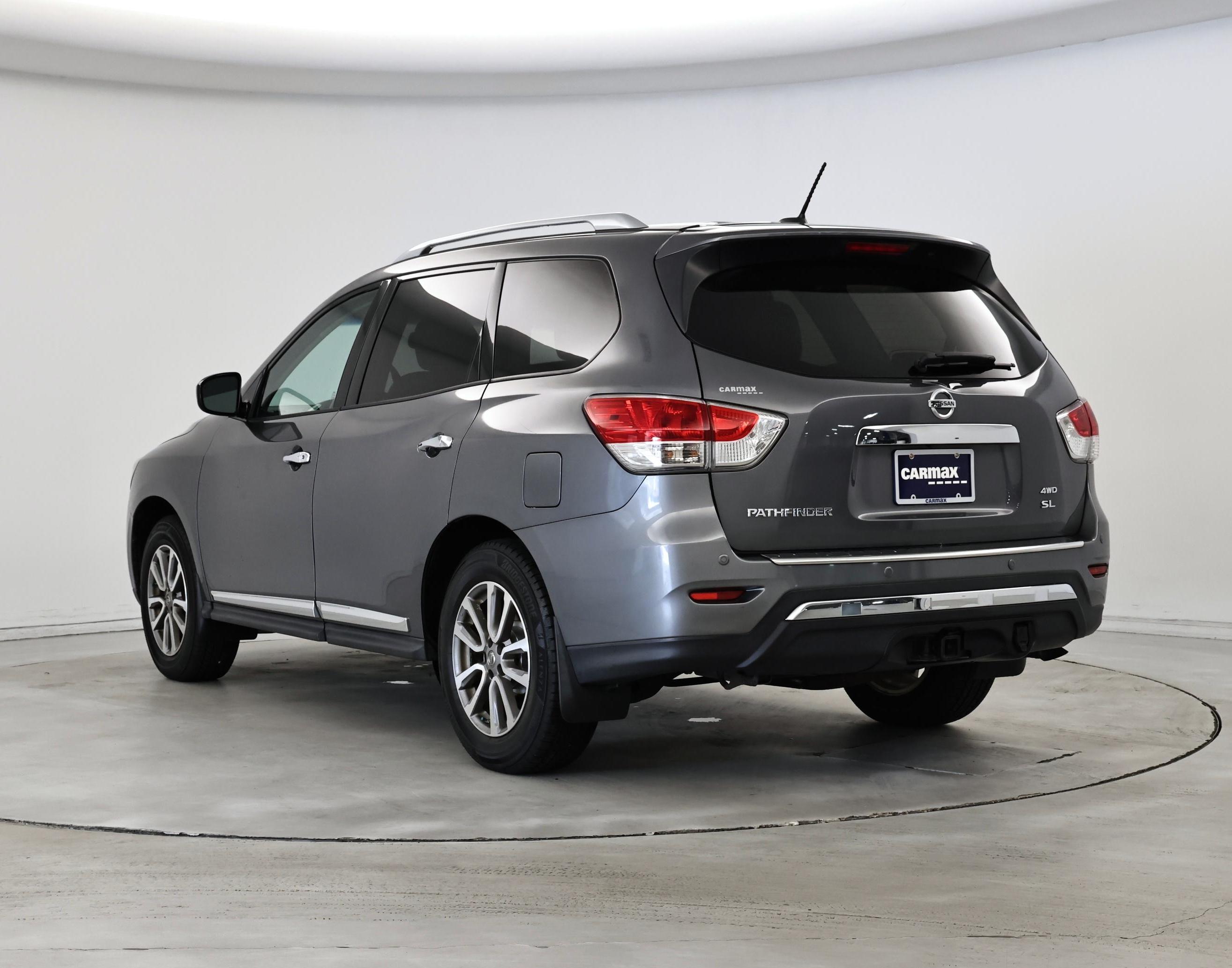 Thumbnail: 2016 Nissan Pathfinder - 2