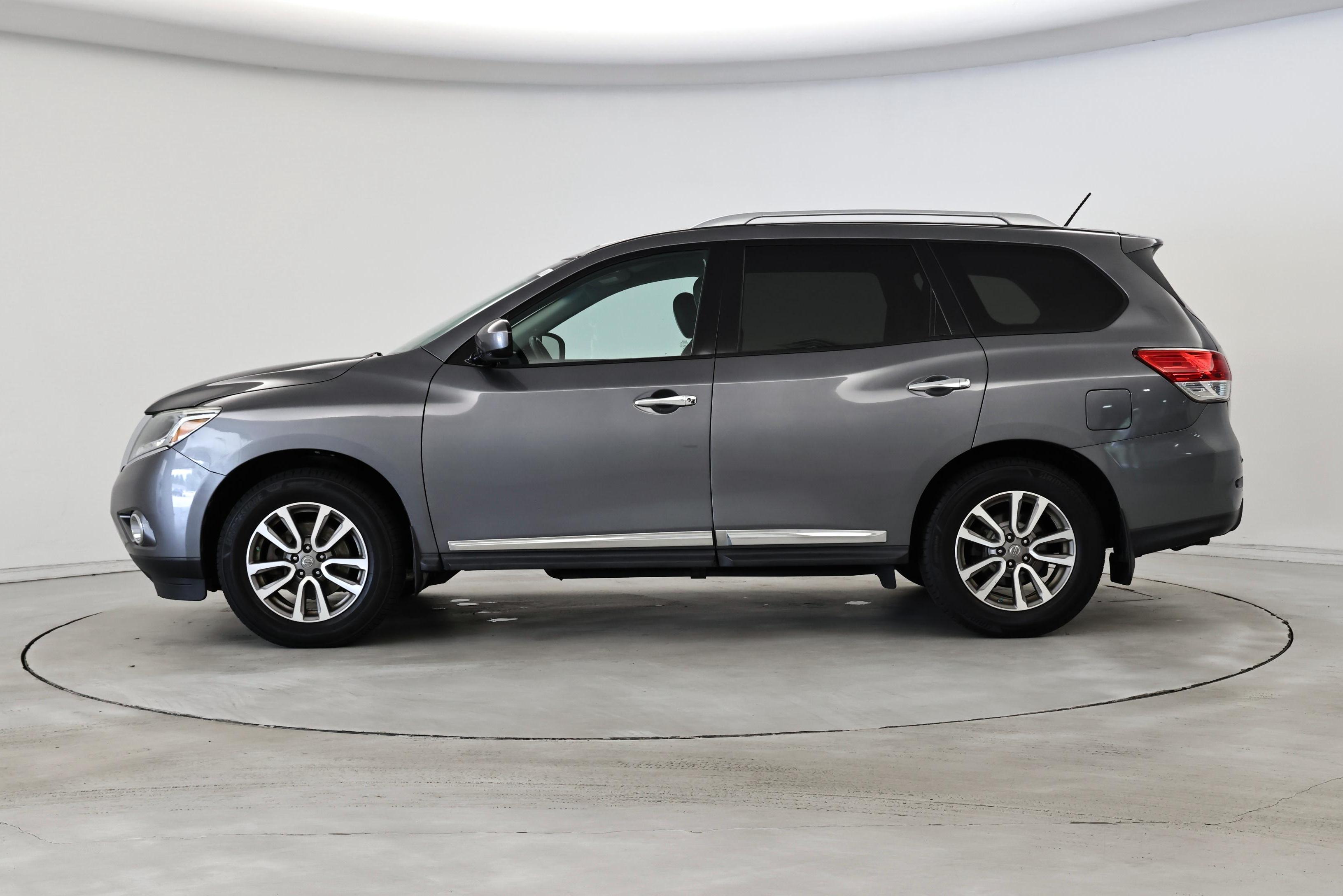 Thumbnail: 2016 Nissan Pathfinder - 3