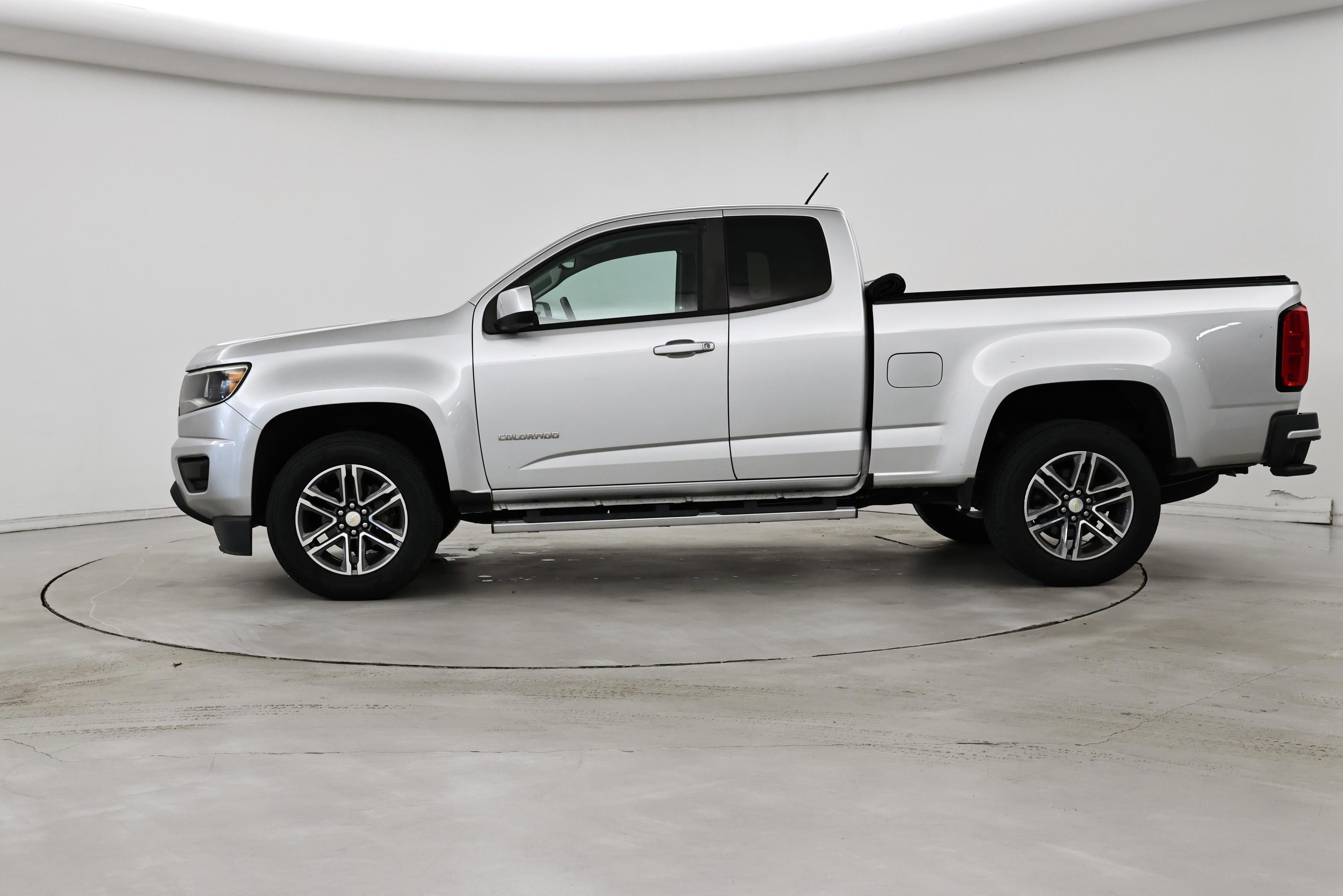 Thumbnail: 2019 Chevrolet Colorado - 3