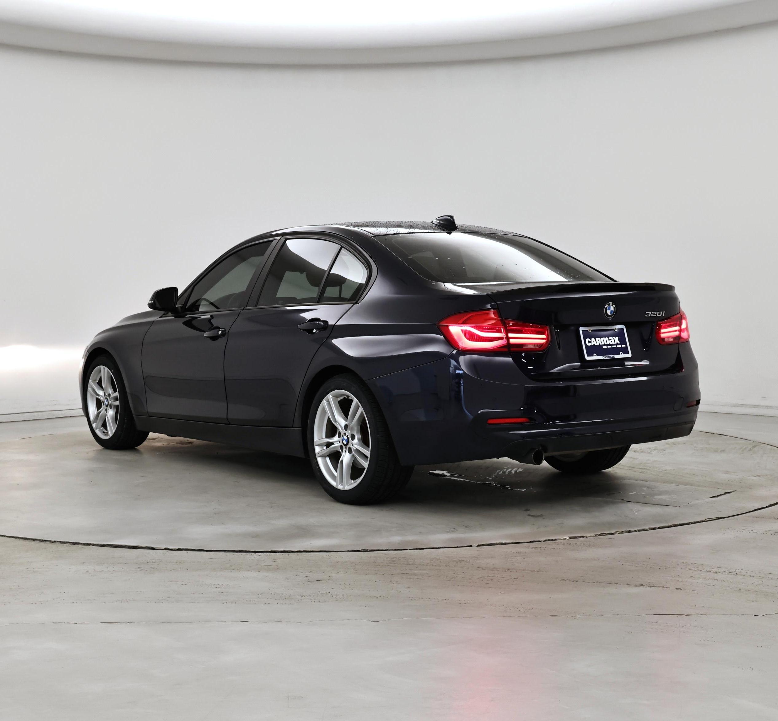 Thumbnail: 2017 BMW 3 Series - 2