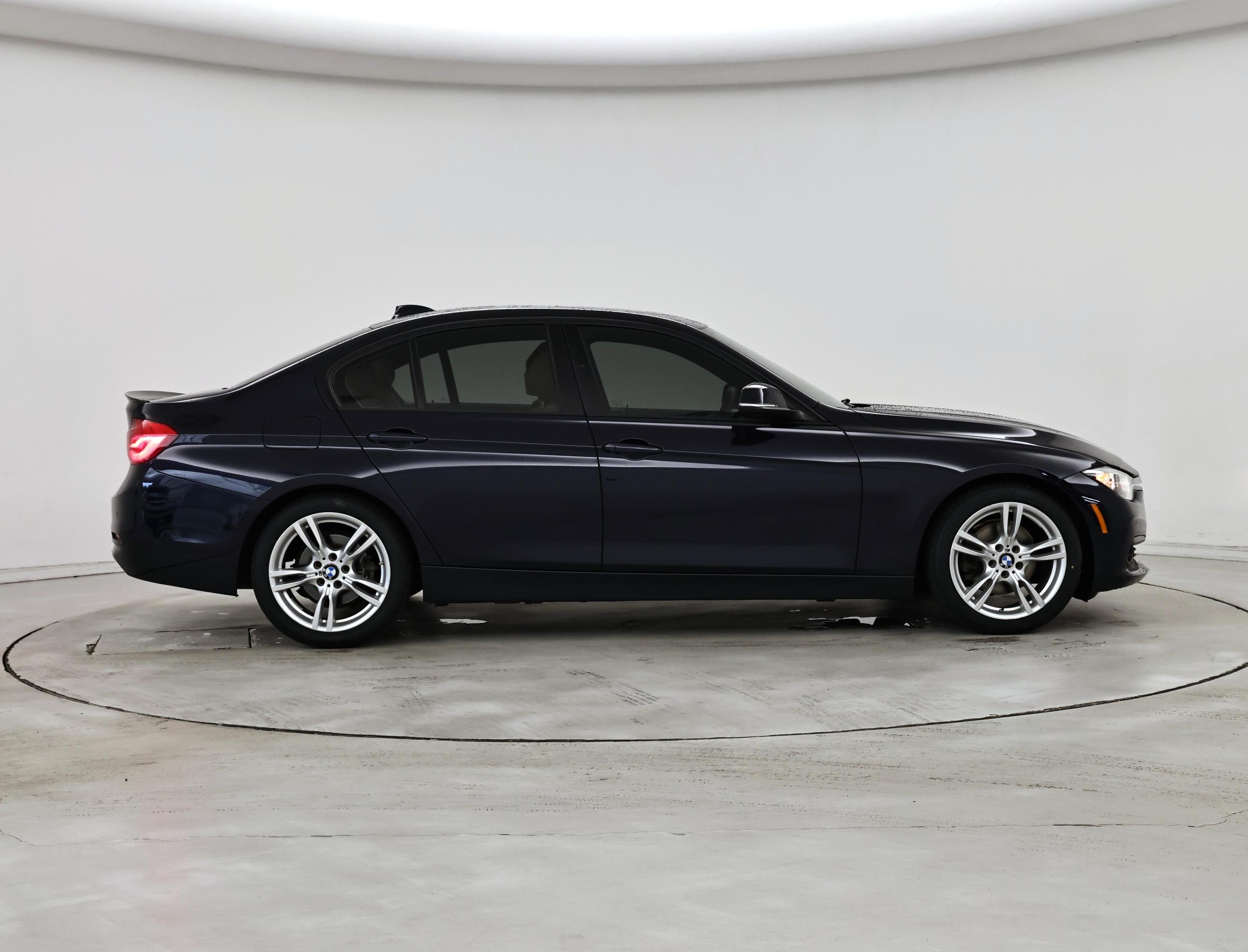 Thumbnail: 2017 BMW 3 Series - 7