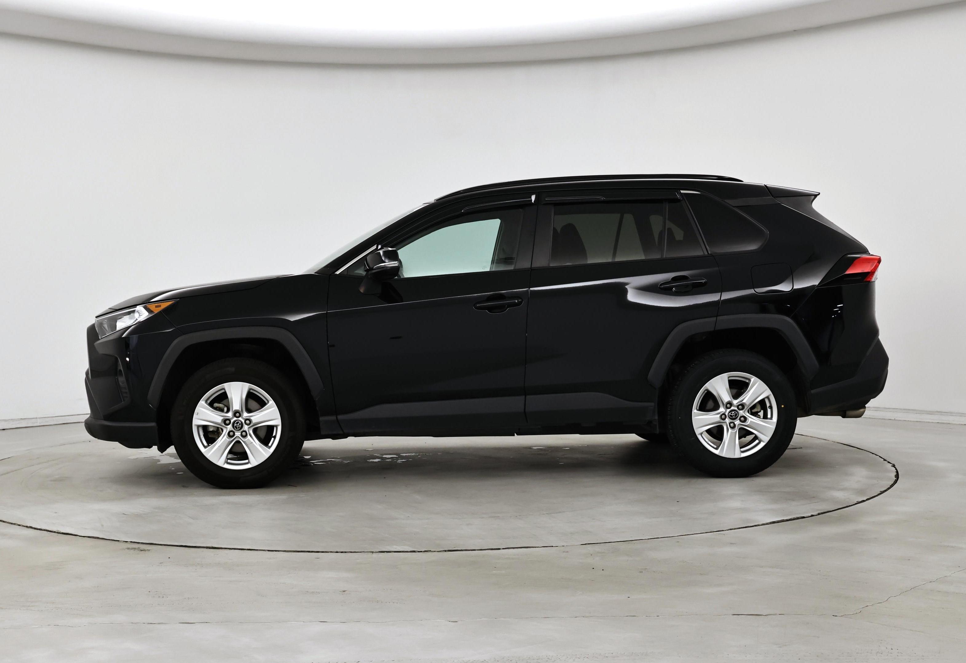 Thumbnail: 2020 Toyota RAV4 - 3