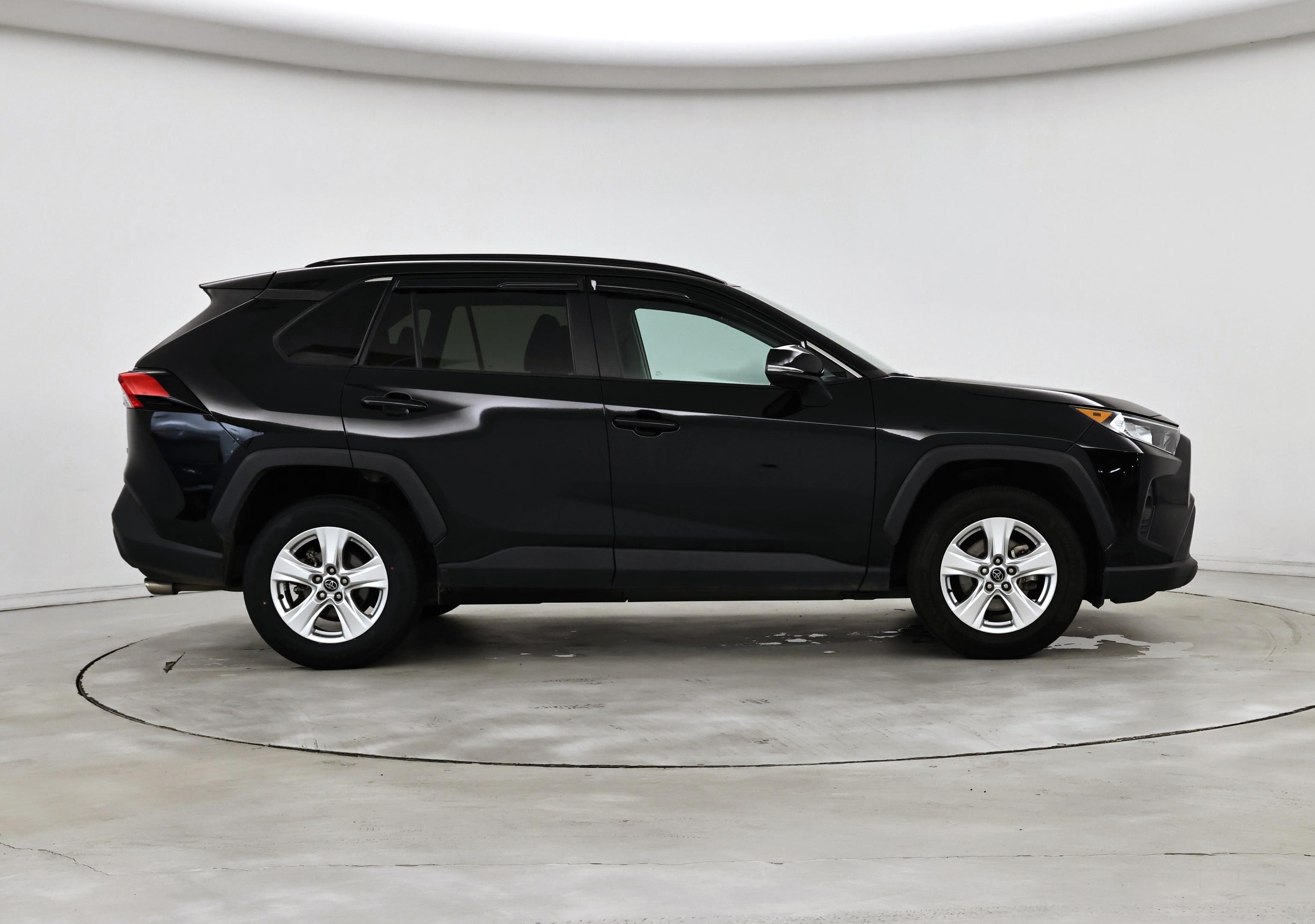 Thumbnail: 2020 Toyota RAV4 - 7