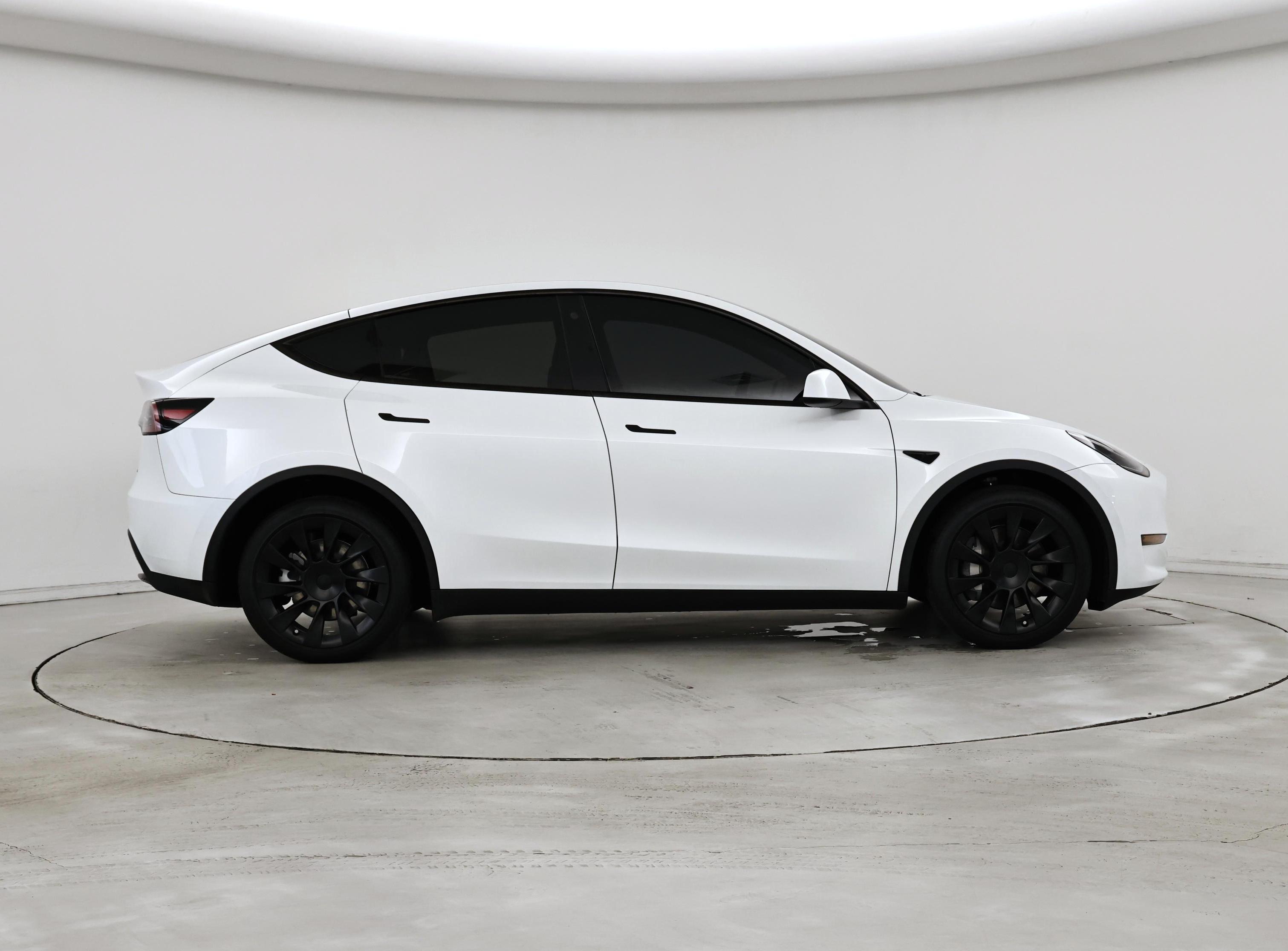 Thumbnail: 2023 Tesla Model Y - 7