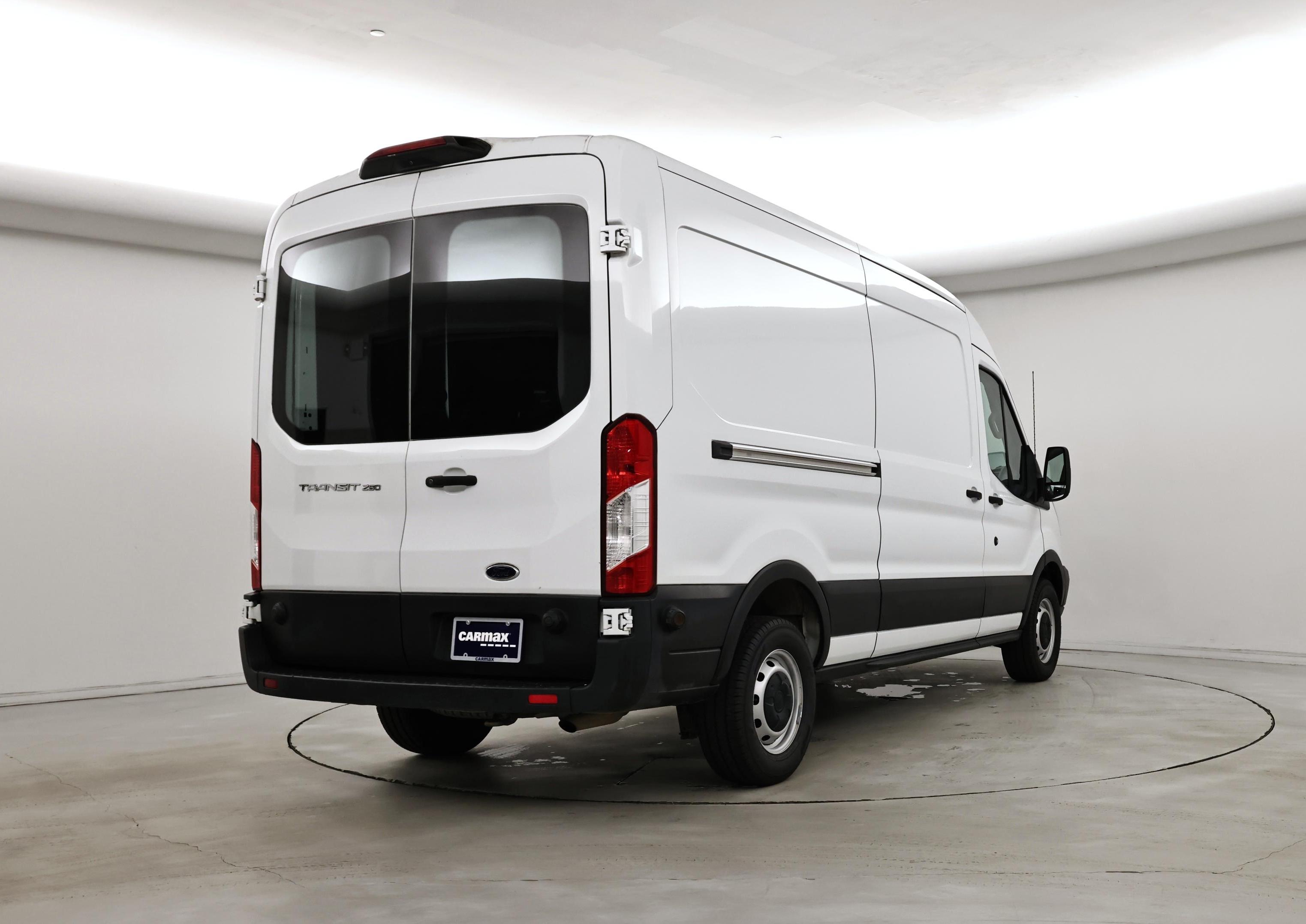 Thumbnail: 2019 Ford Transit Series - 8