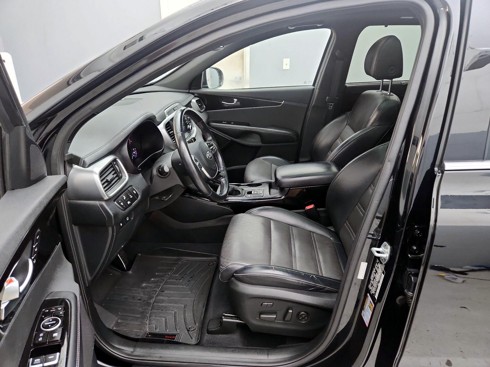 Thumbnail: 2019 Kia Sorento - 11