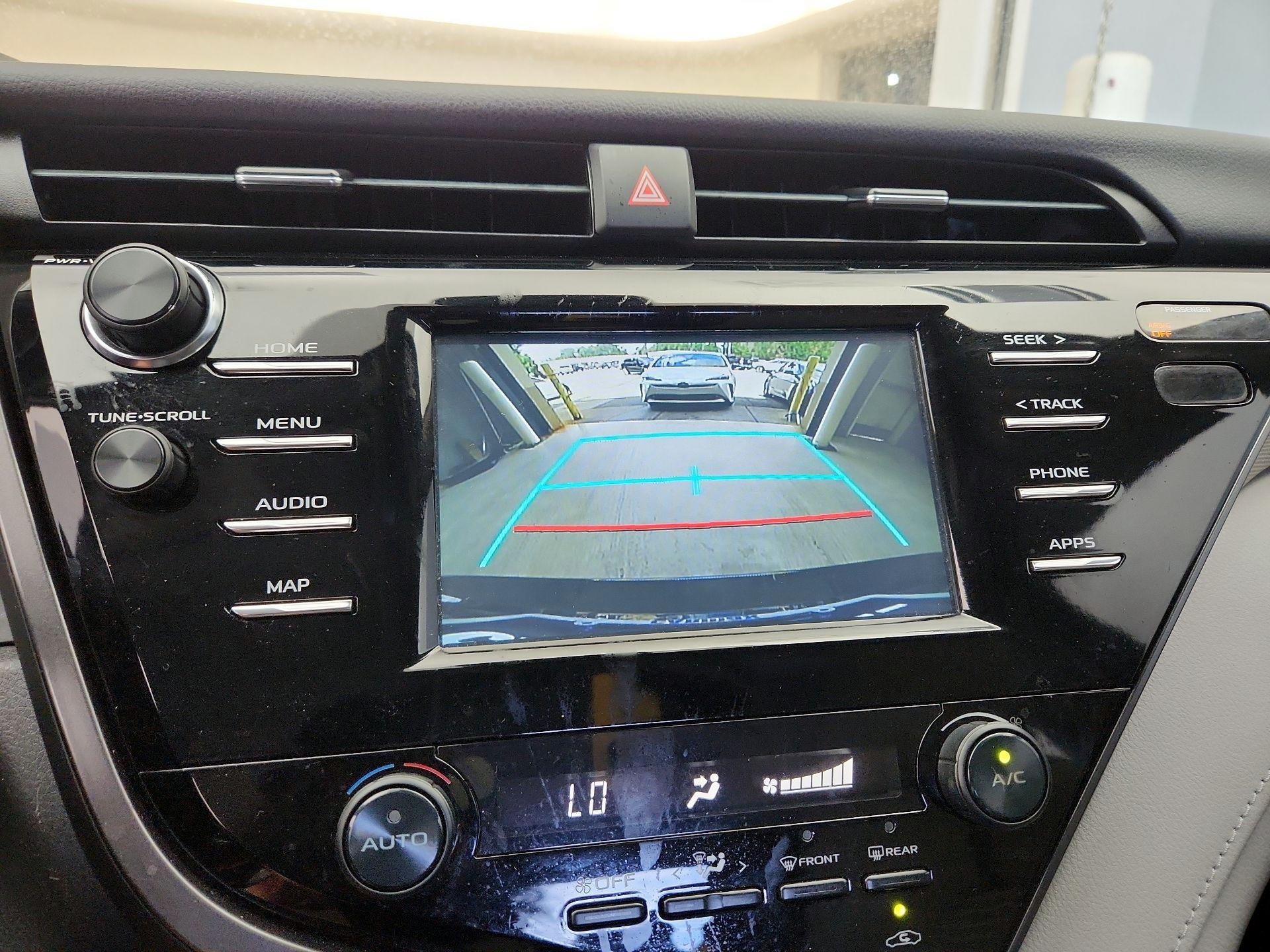Thumbnail: 2019 Toyota Camry - 14
