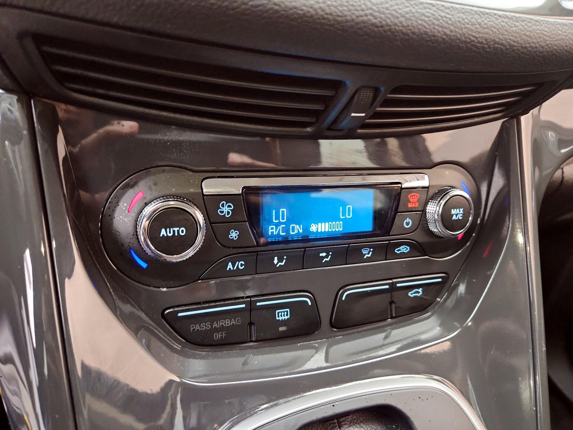 Thumbnail: 2014 Ford Escape - 16