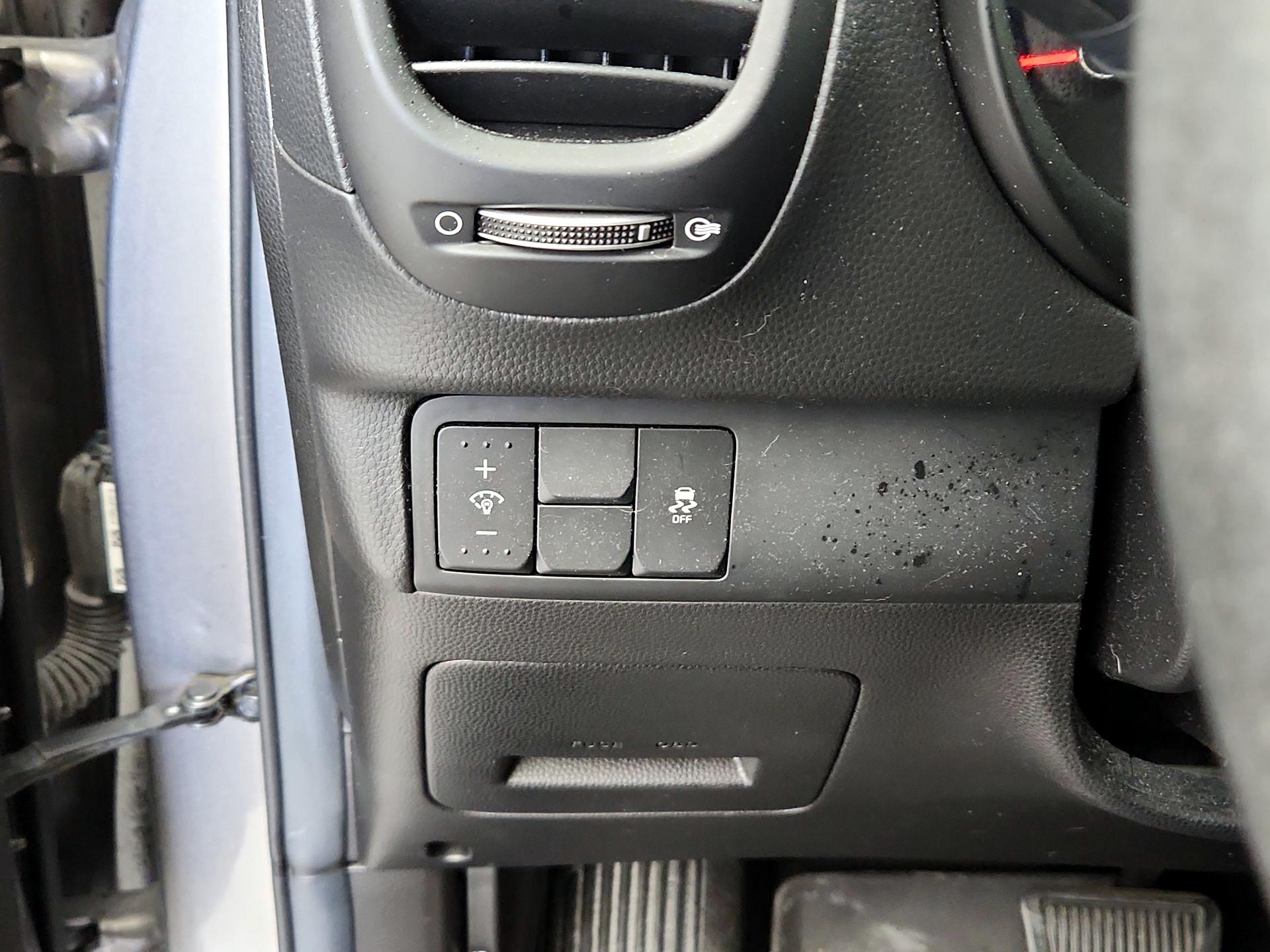 Thumbnail: 2019 Kia Soul - 13