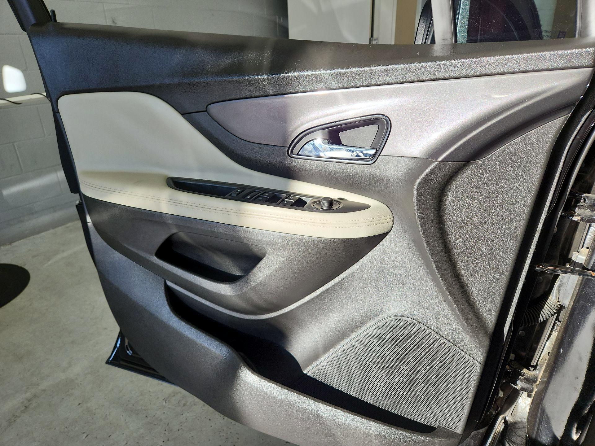 Thumbnail: 2021 Buick Encore - 12