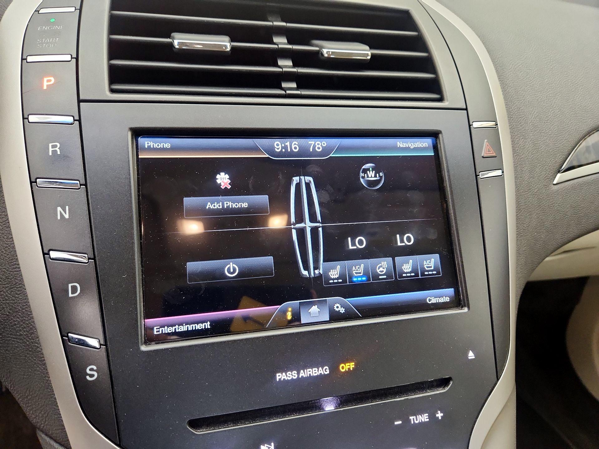 Thumbnail: 2015 Lincoln MKZ - 15