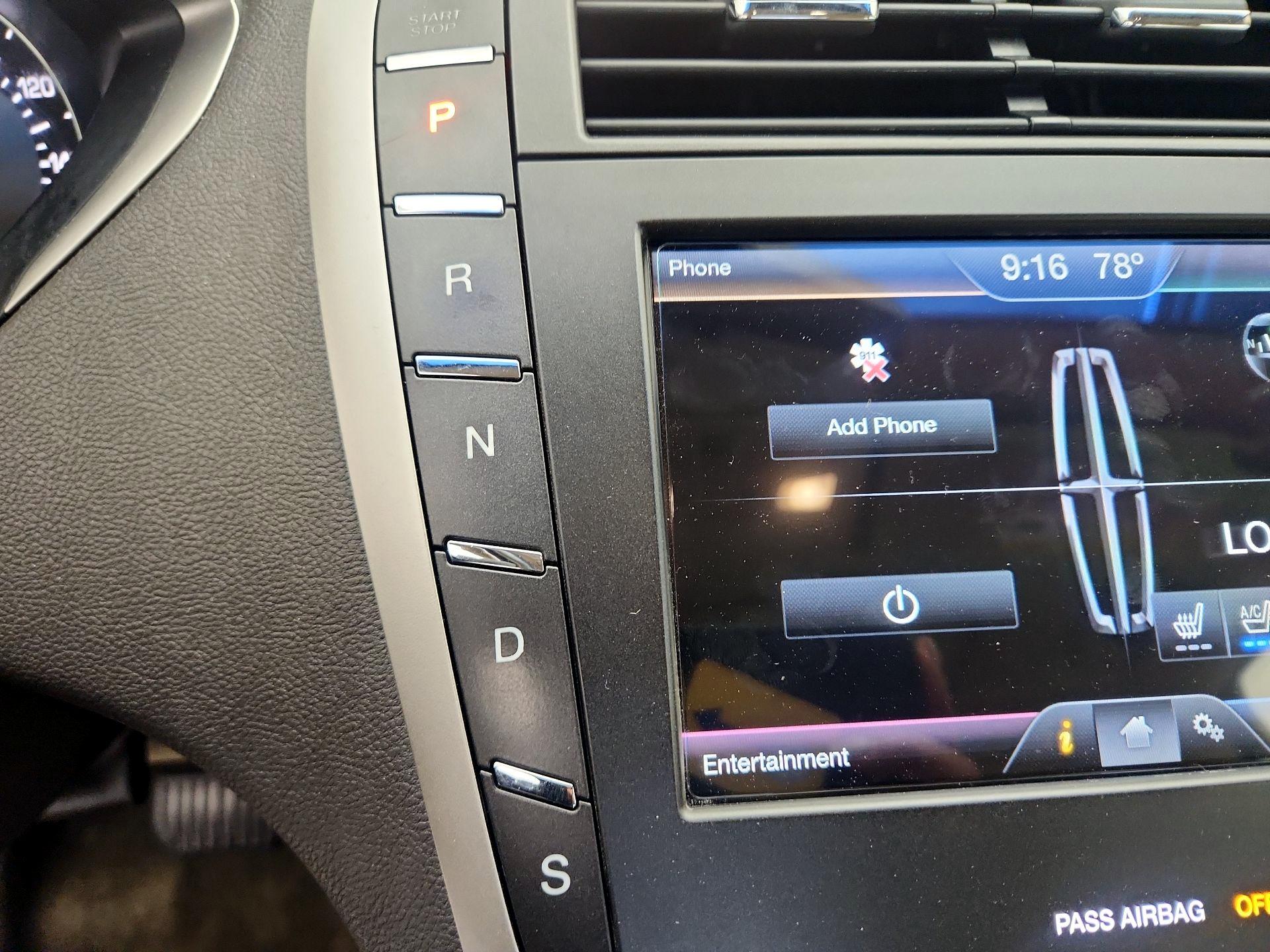 Thumbnail: 2015 Lincoln MKZ - 17