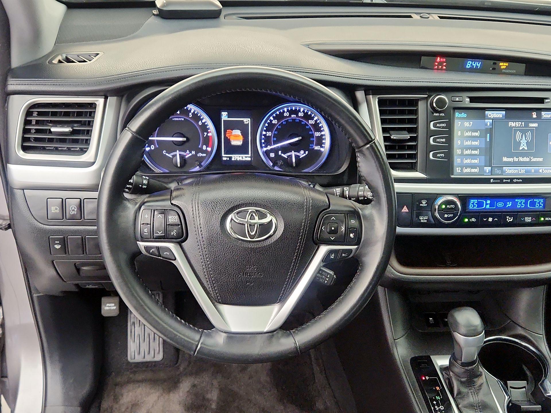 Thumbnail: 2018 Toyota Highlander - 10
