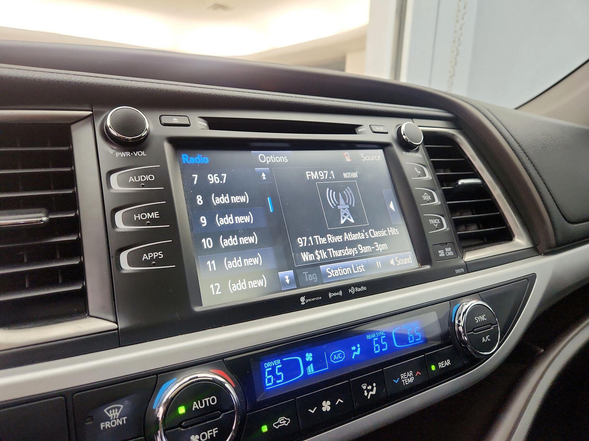 Thumbnail: 2018 Toyota Highlander - 15