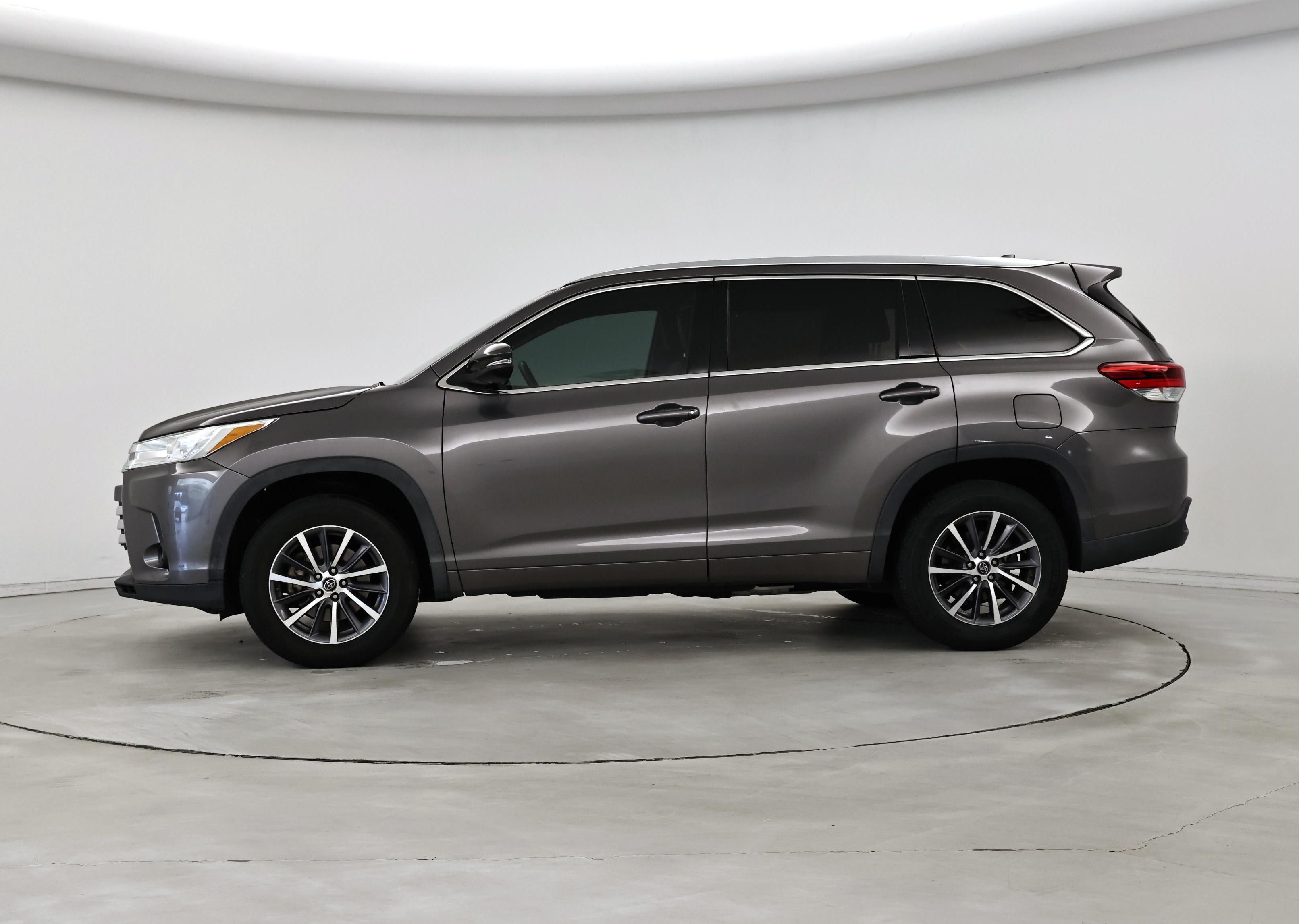 Thumbnail: 2018 Toyota Highlander - 3