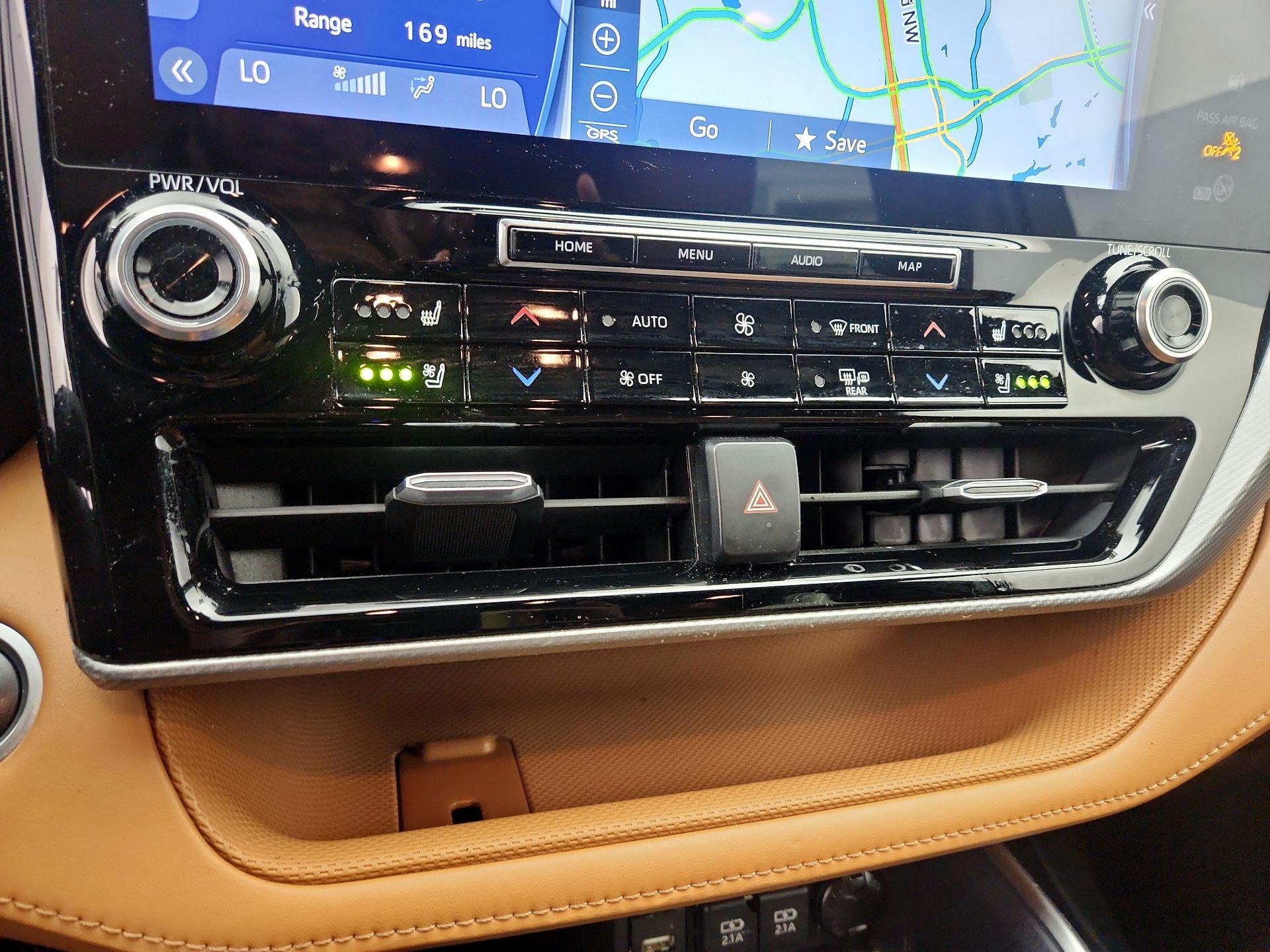 Thumbnail: 2020 Toyota Highlander - 17