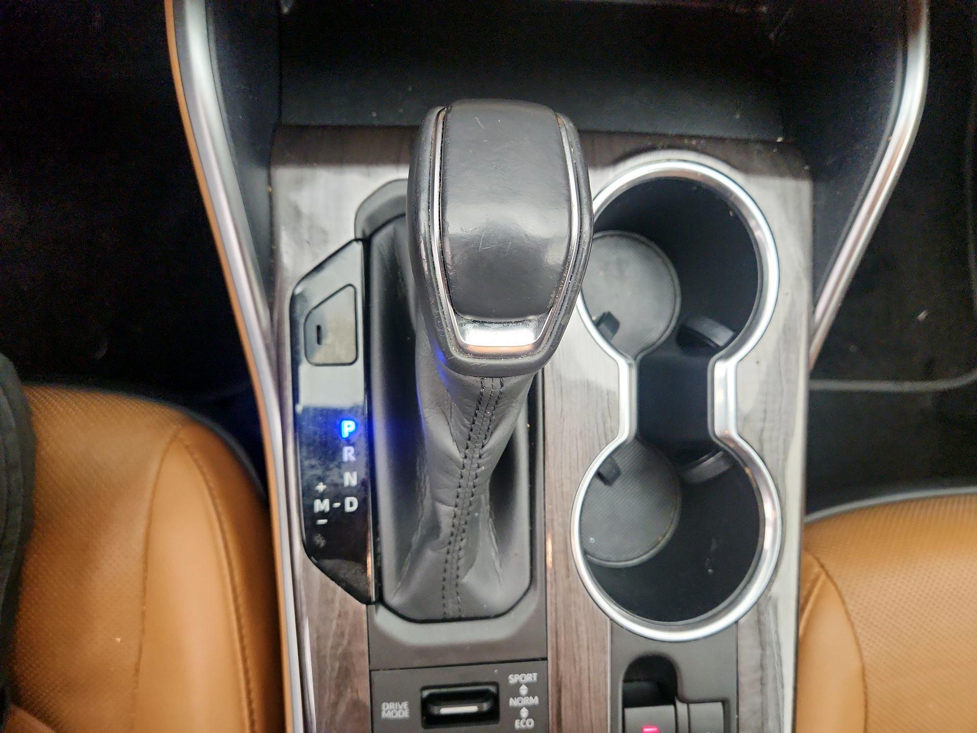 Thumbnail: 2020 Toyota Highlander - 18