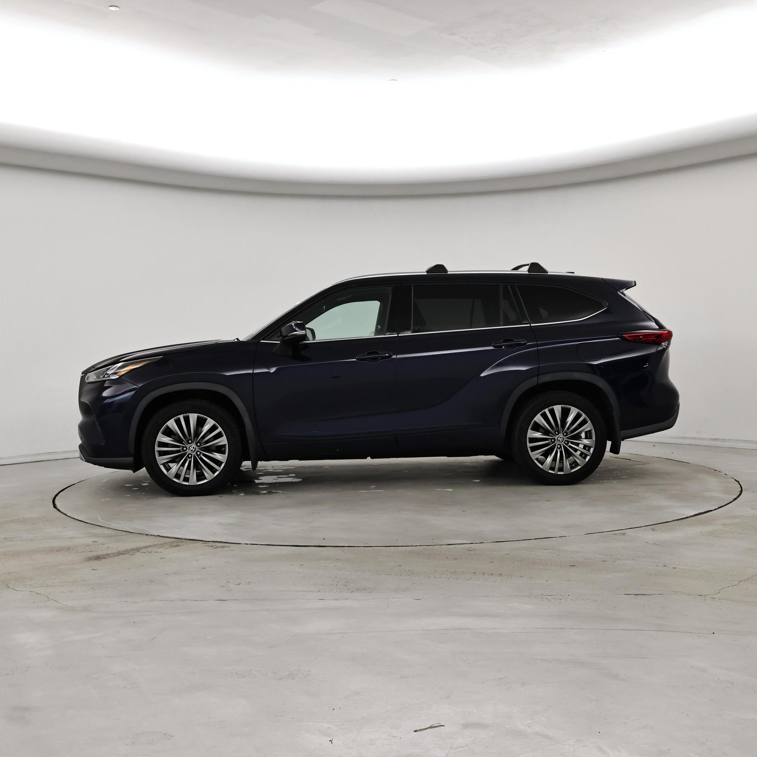 Thumbnail: 2020 Toyota Highlander - 3