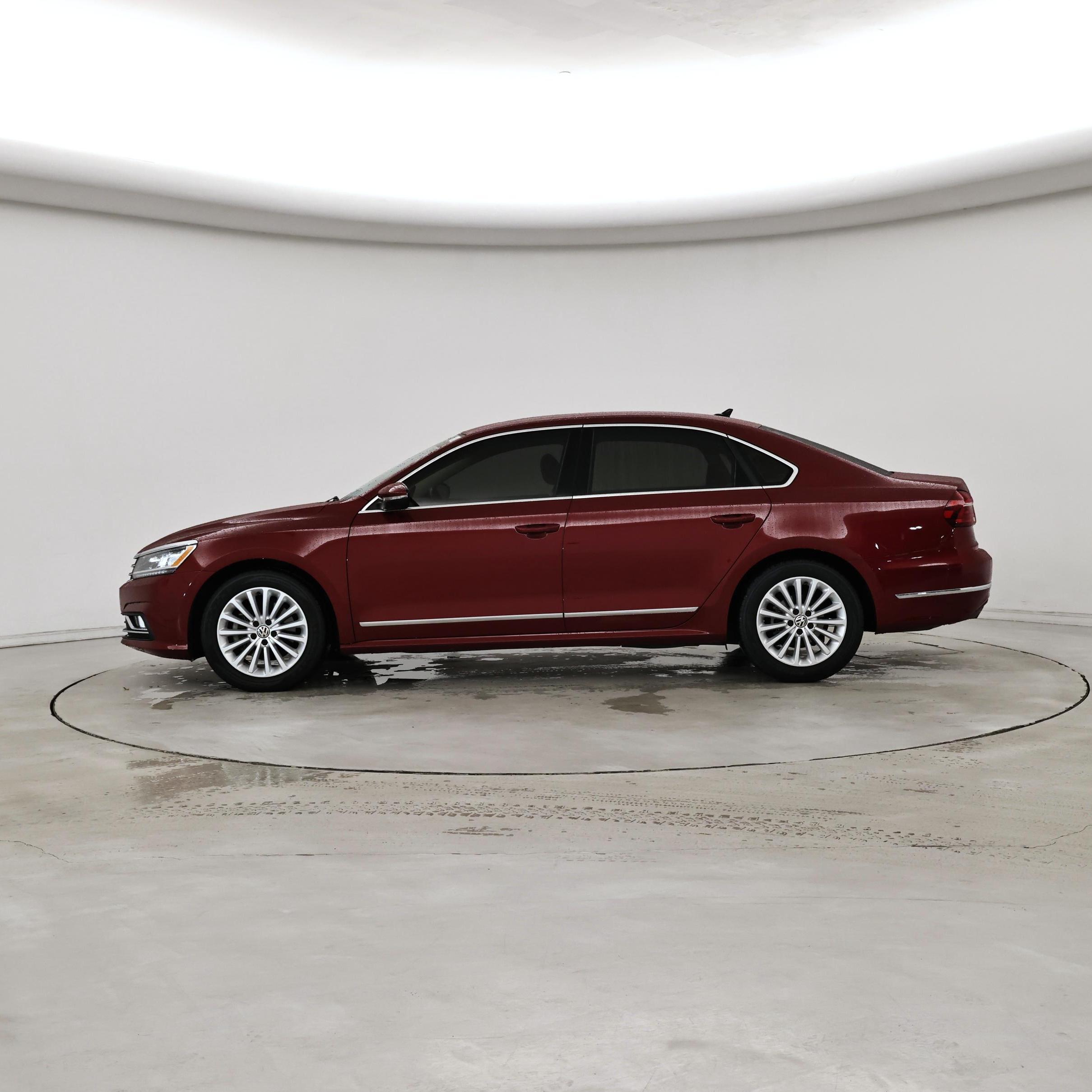 Thumbnail: 2017 Volkswagen Passat - 3