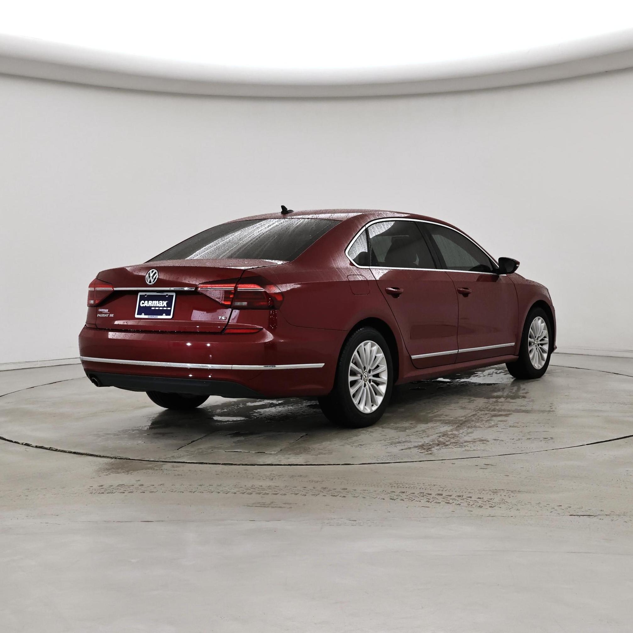 Thumbnail: 2017 Volkswagen Passat - 8