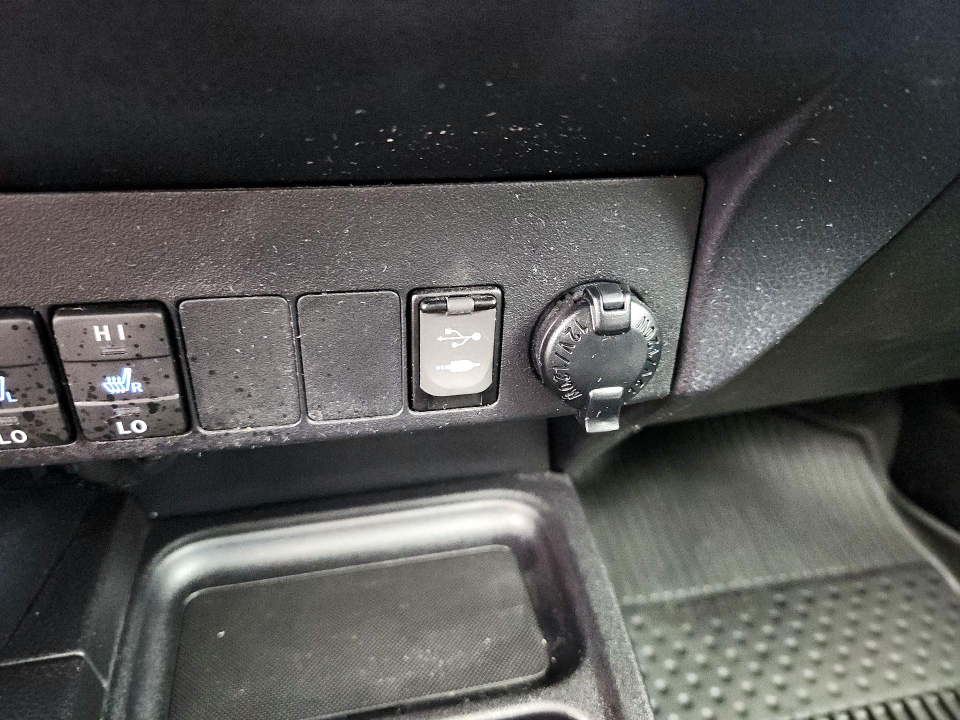 Thumbnail: 2017 Toyota RAV4 - 18