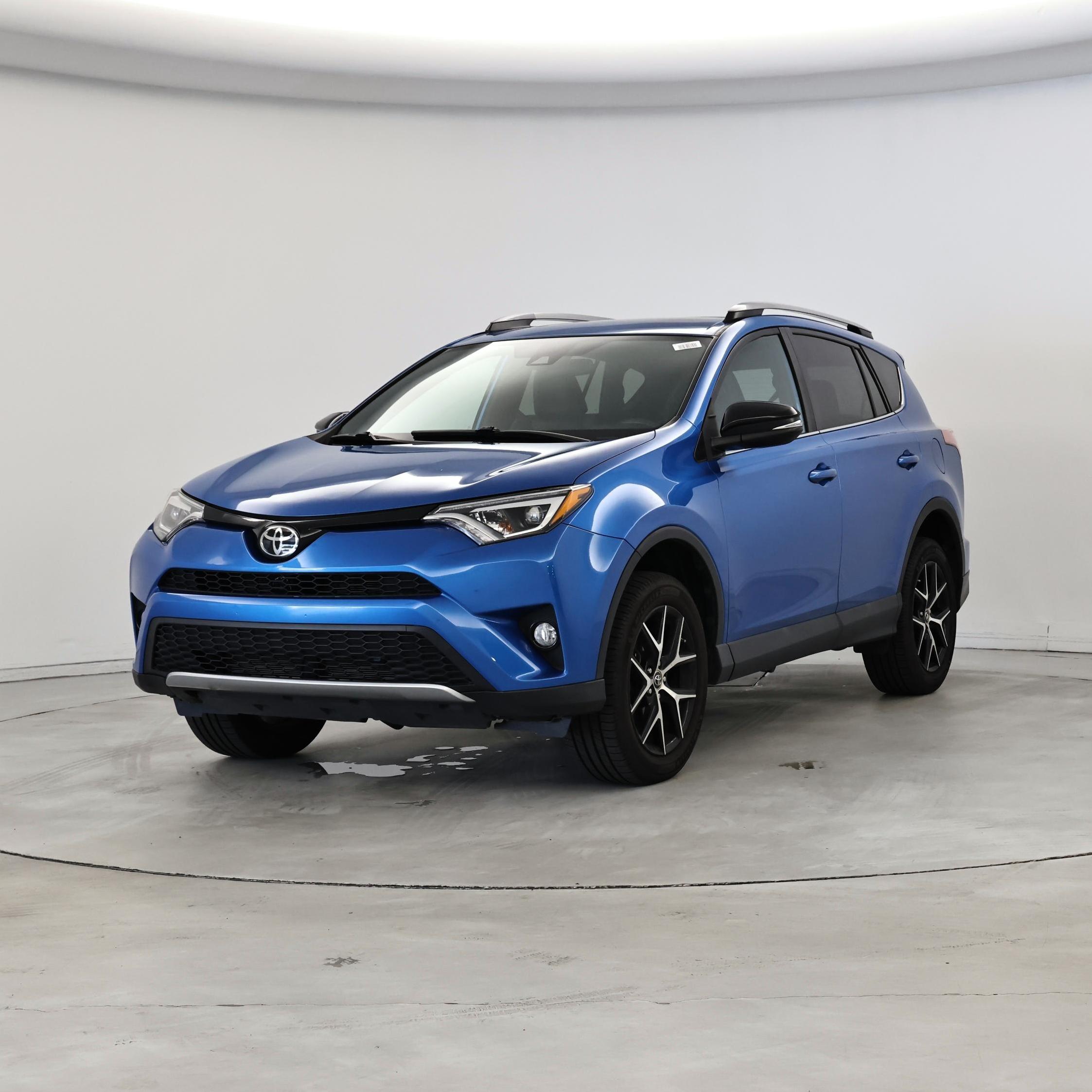 Thumbnail: 2017 Toyota RAV4 - 4
