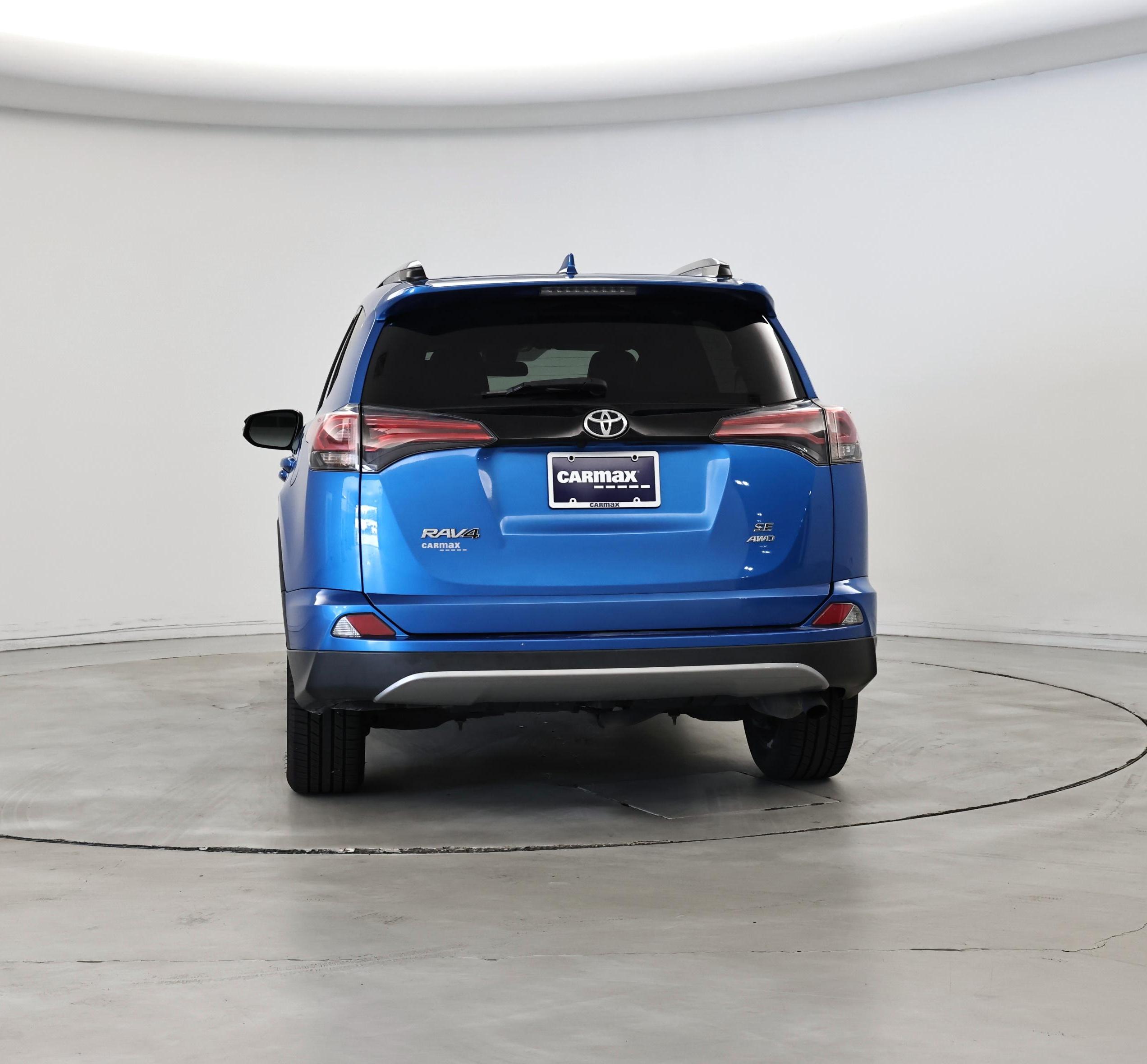 Thumbnail: 2017 Toyota RAV4 - 6