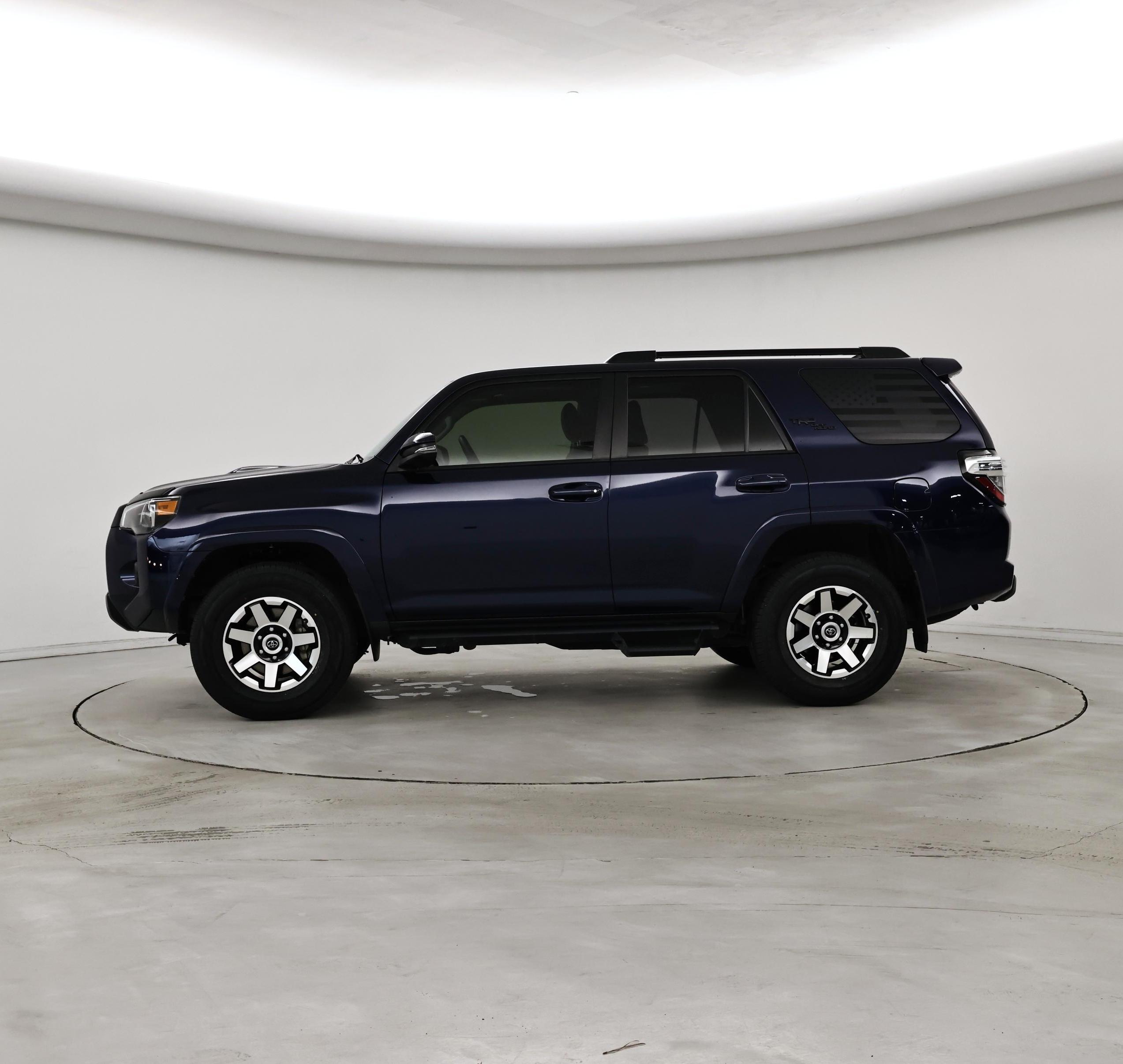 Thumbnail: 2021 Toyota 4Runner - 3