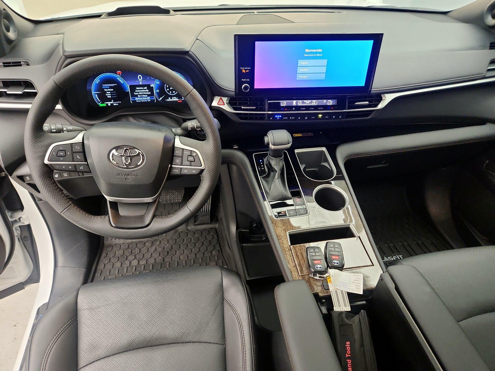 Thumbnail: 2025 Toyota Sienna - 9