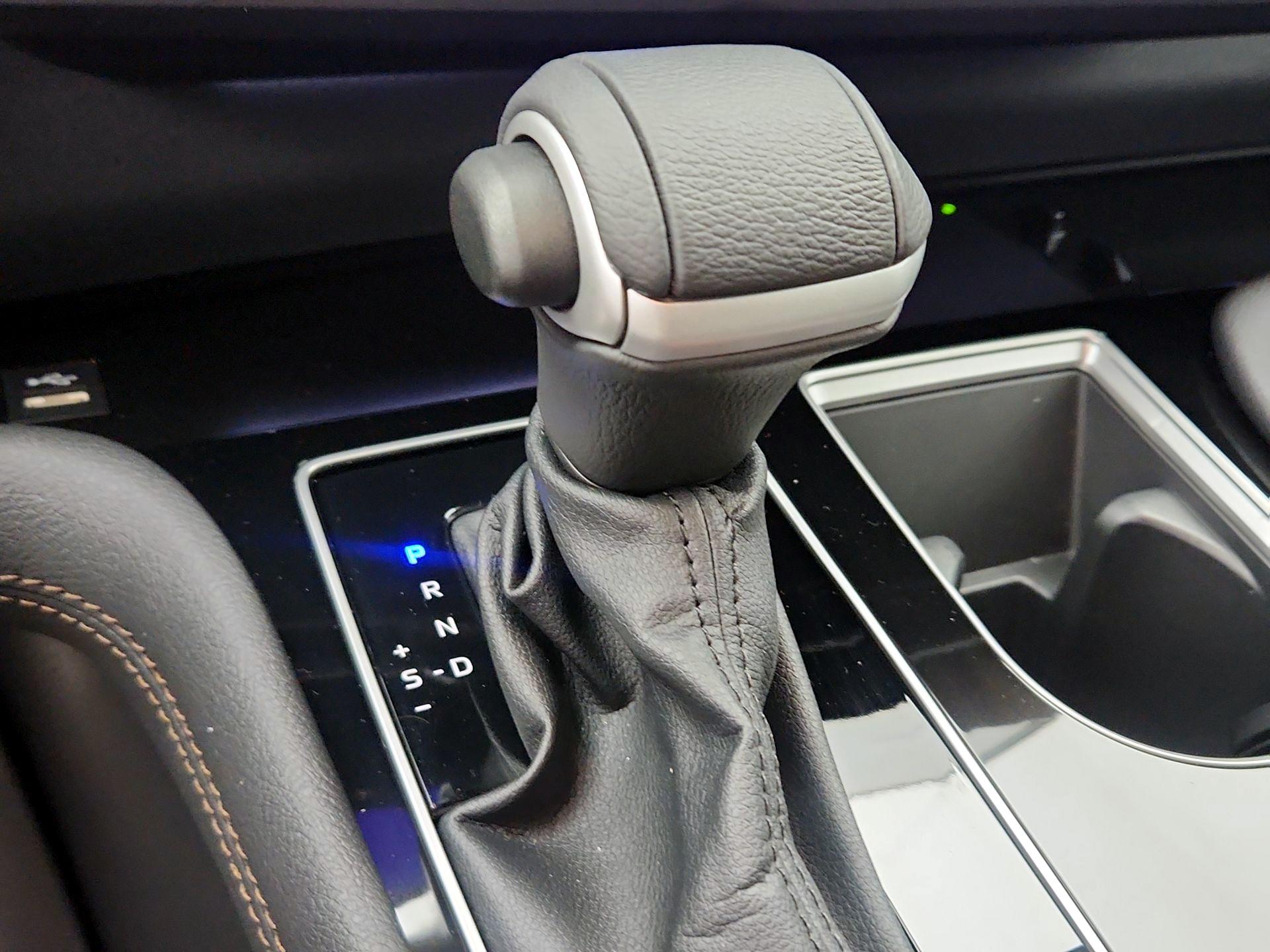 Thumbnail: 2025 Toyota Sienna - 17