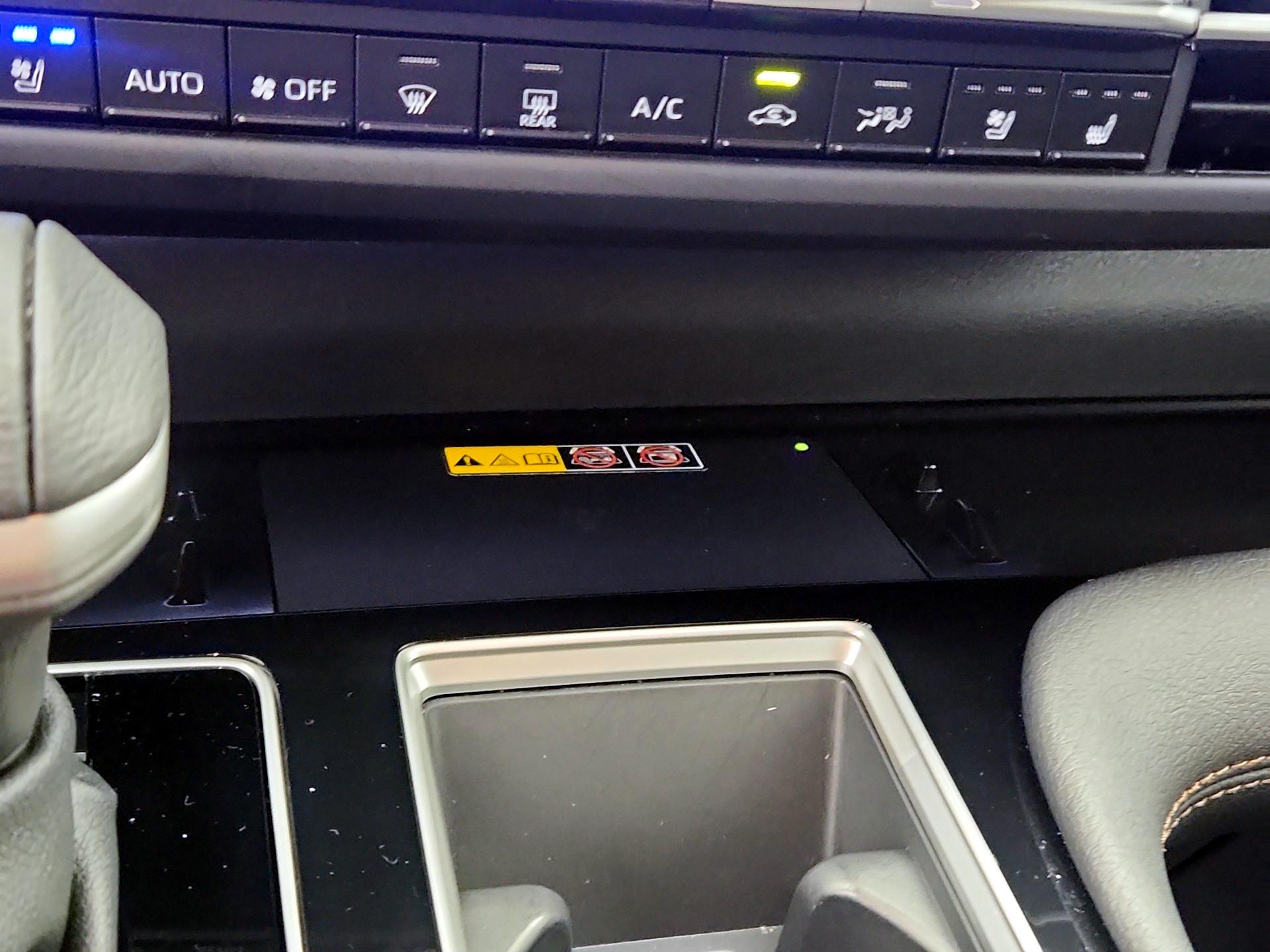 Thumbnail: 2025 Toyota Sienna - 18