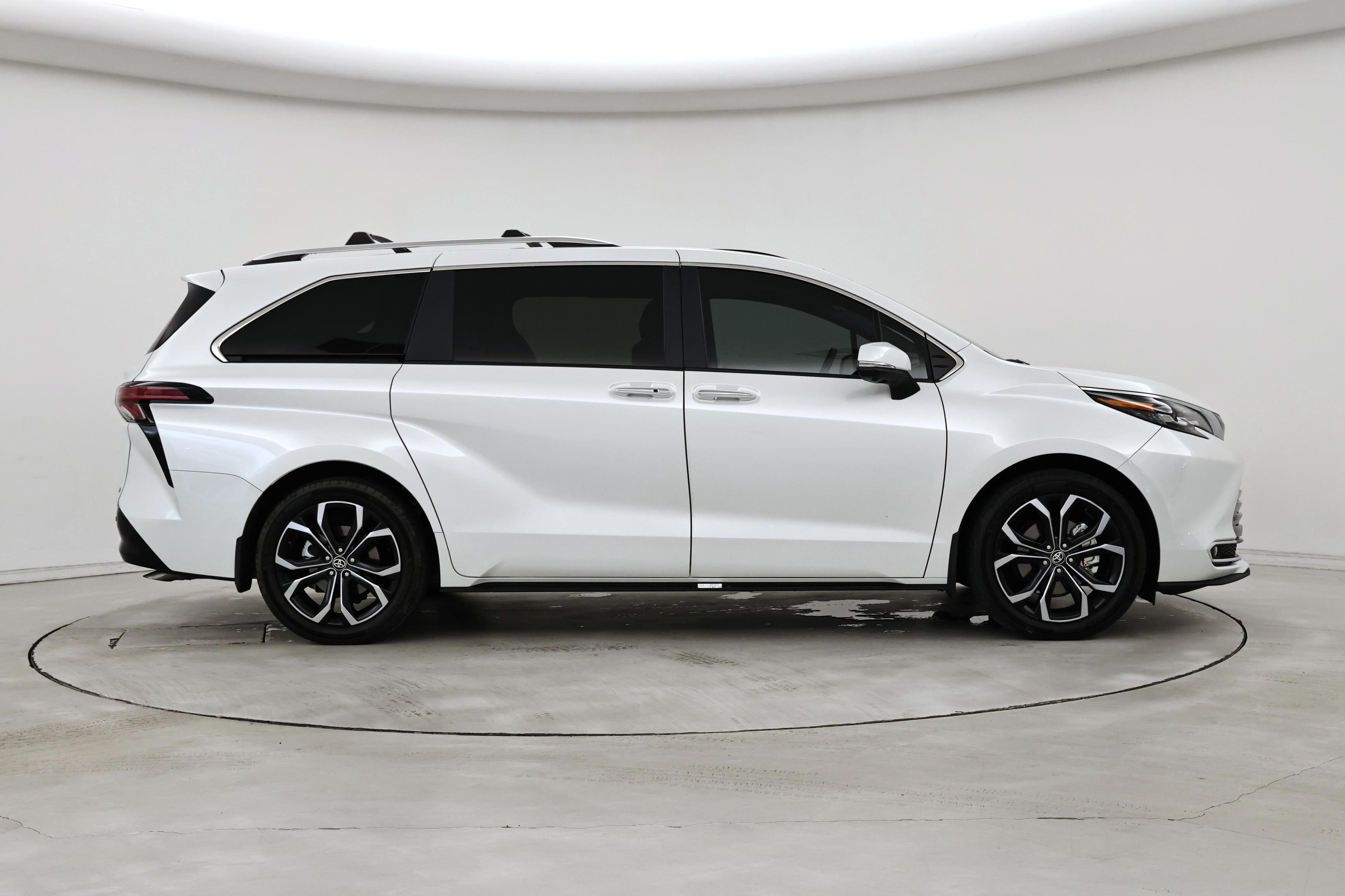 Thumbnail: 2025 Toyota Sienna - 7